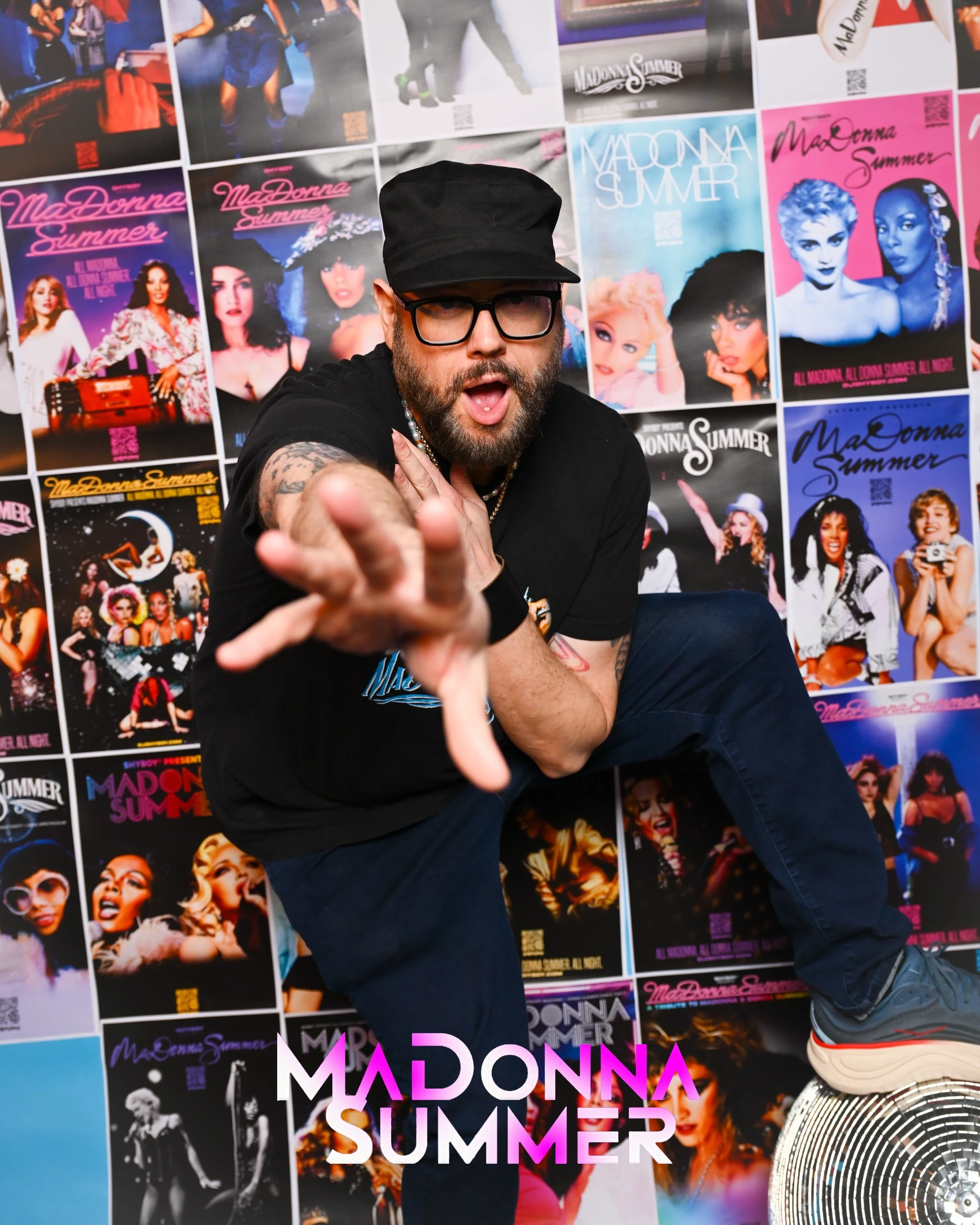 🪩🏳️&zwj;🌈 Photo booth fun from last night&rsquo;s @madonnasummermusic @precinctdtla 📸 @jrdsrv🙏

🔗 Pic link in bio 👀 If anyone knows the beauty in the last slide of the carousel, please tag them 🏆