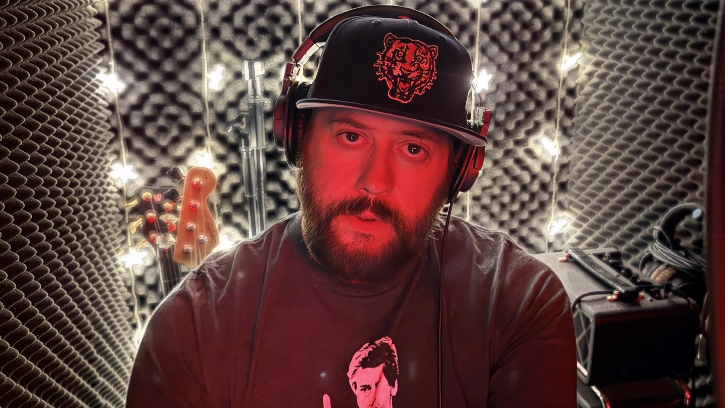 Pictures Of A Perfect You - Thumbnail.jpg