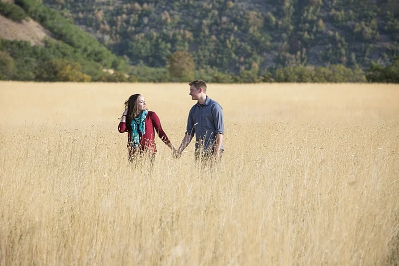 Quiet-Meadow-Farm-Engagement-Photos-0007.jpg