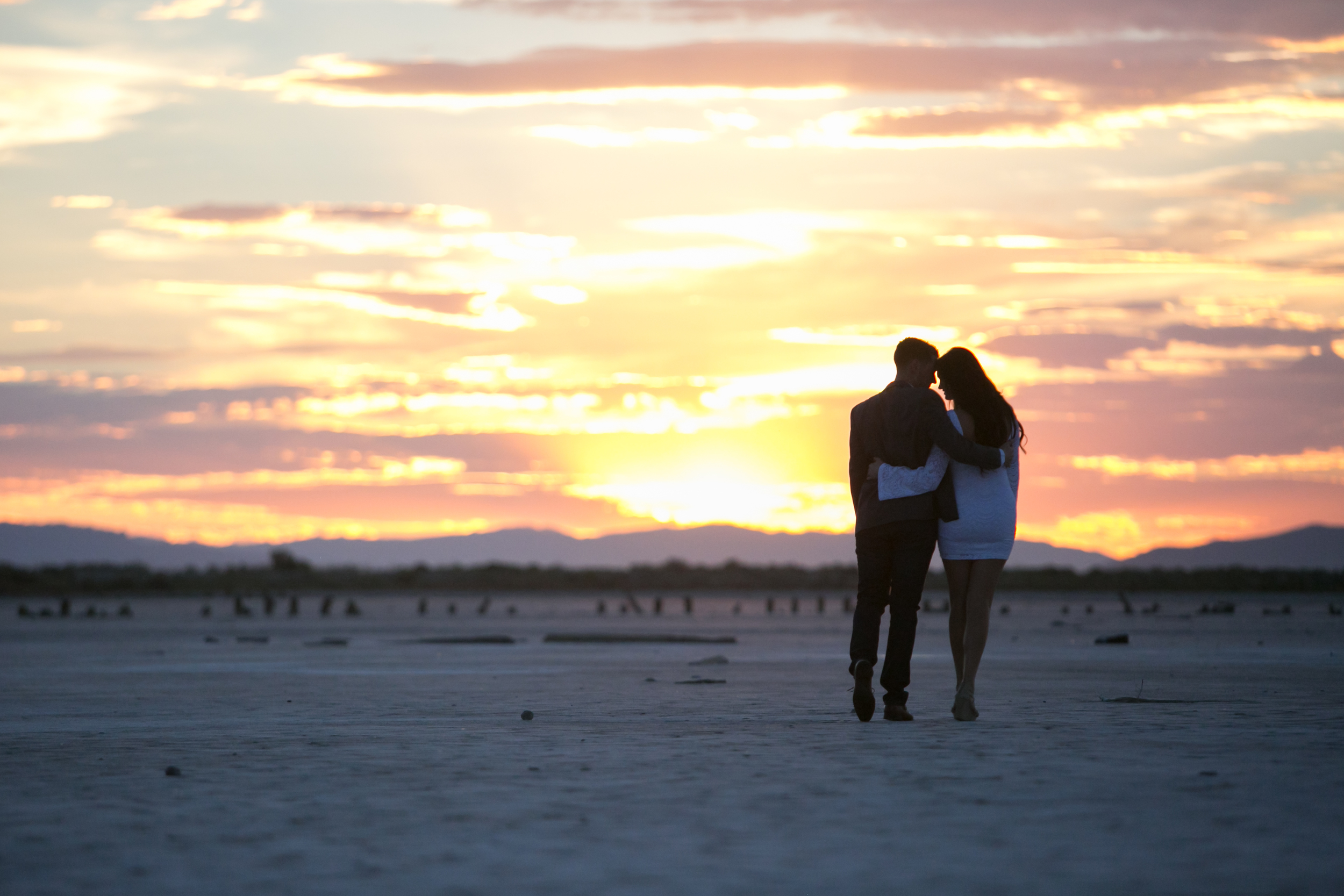 great-salt-lake-engagement-photos-027.jpg