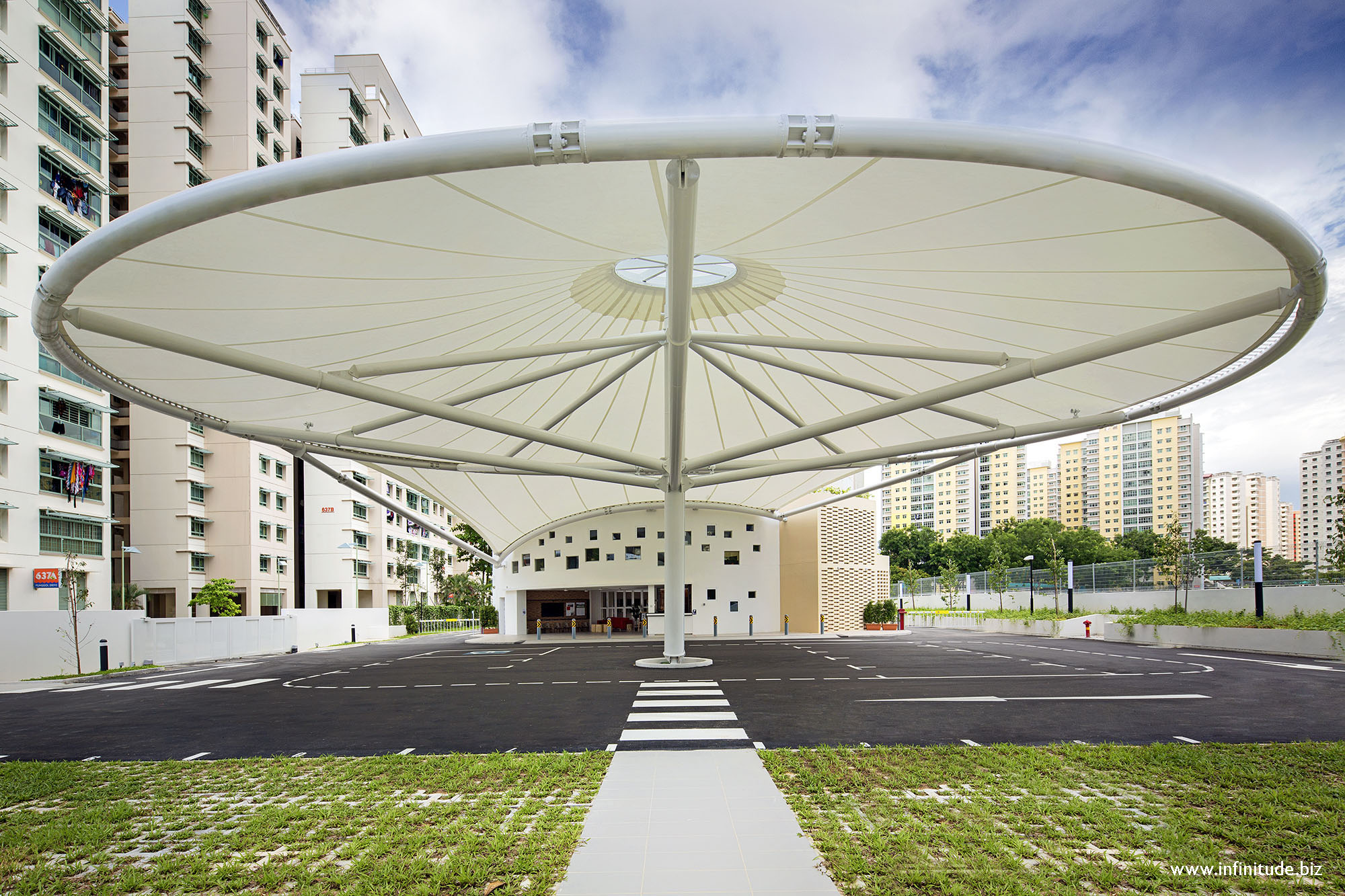 03-Exterior Front View_LR.jpg