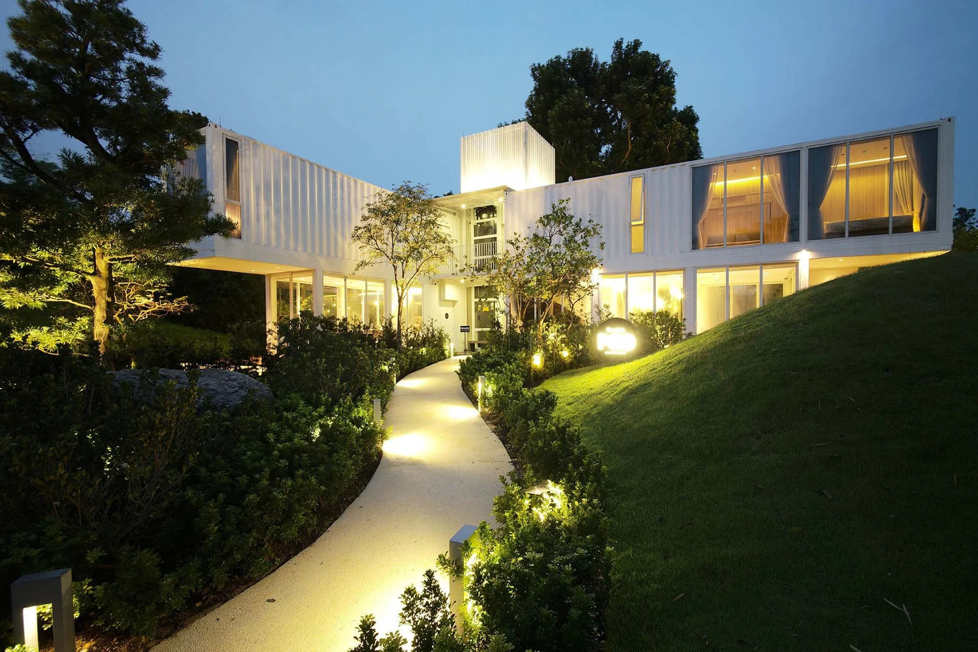 13-Garden+Pod_MelvinTan_Night.jpg?format=2500w