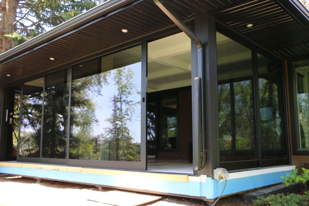 Sliding door