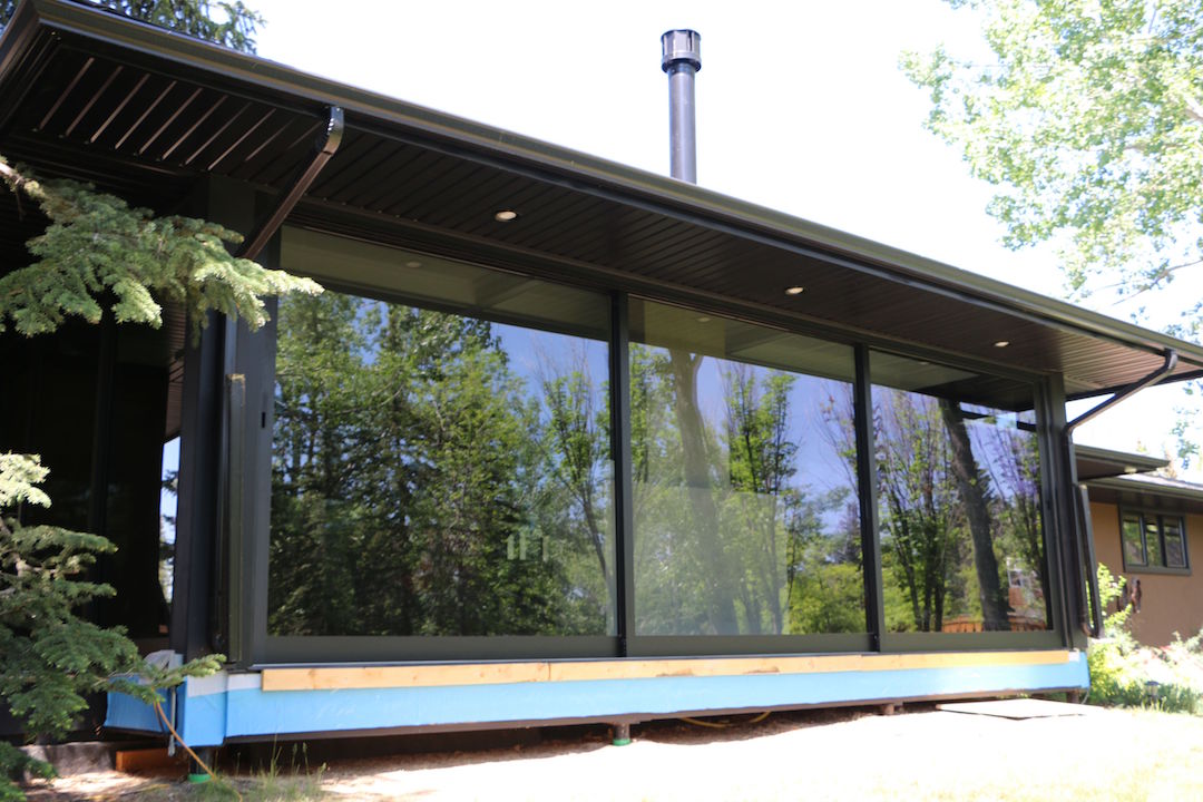 Sliding door