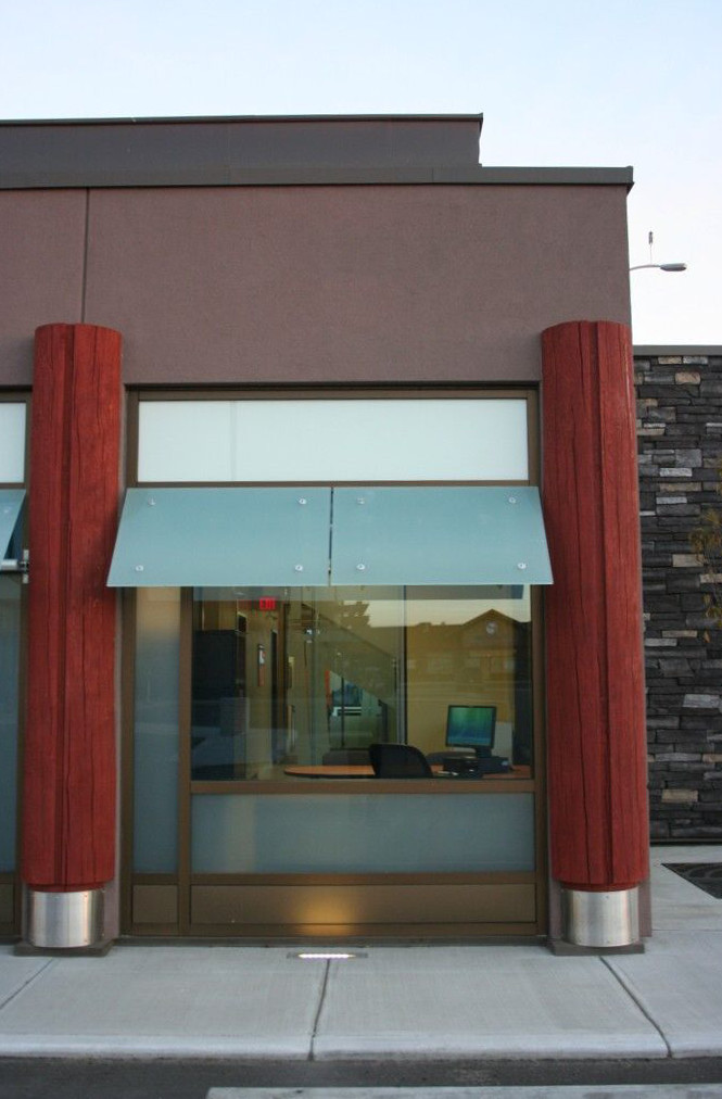 Alumicor 2500 series, glass sunshades and stainless steel brackets