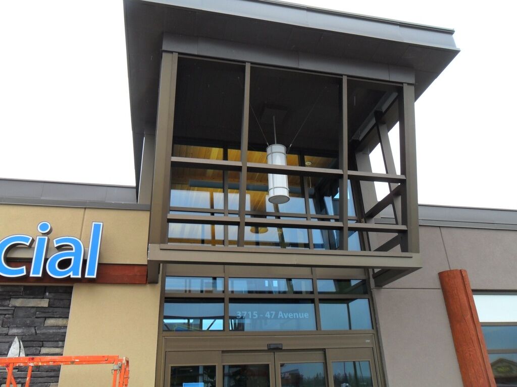 Alumicor 2500 series, custom entrance canopy