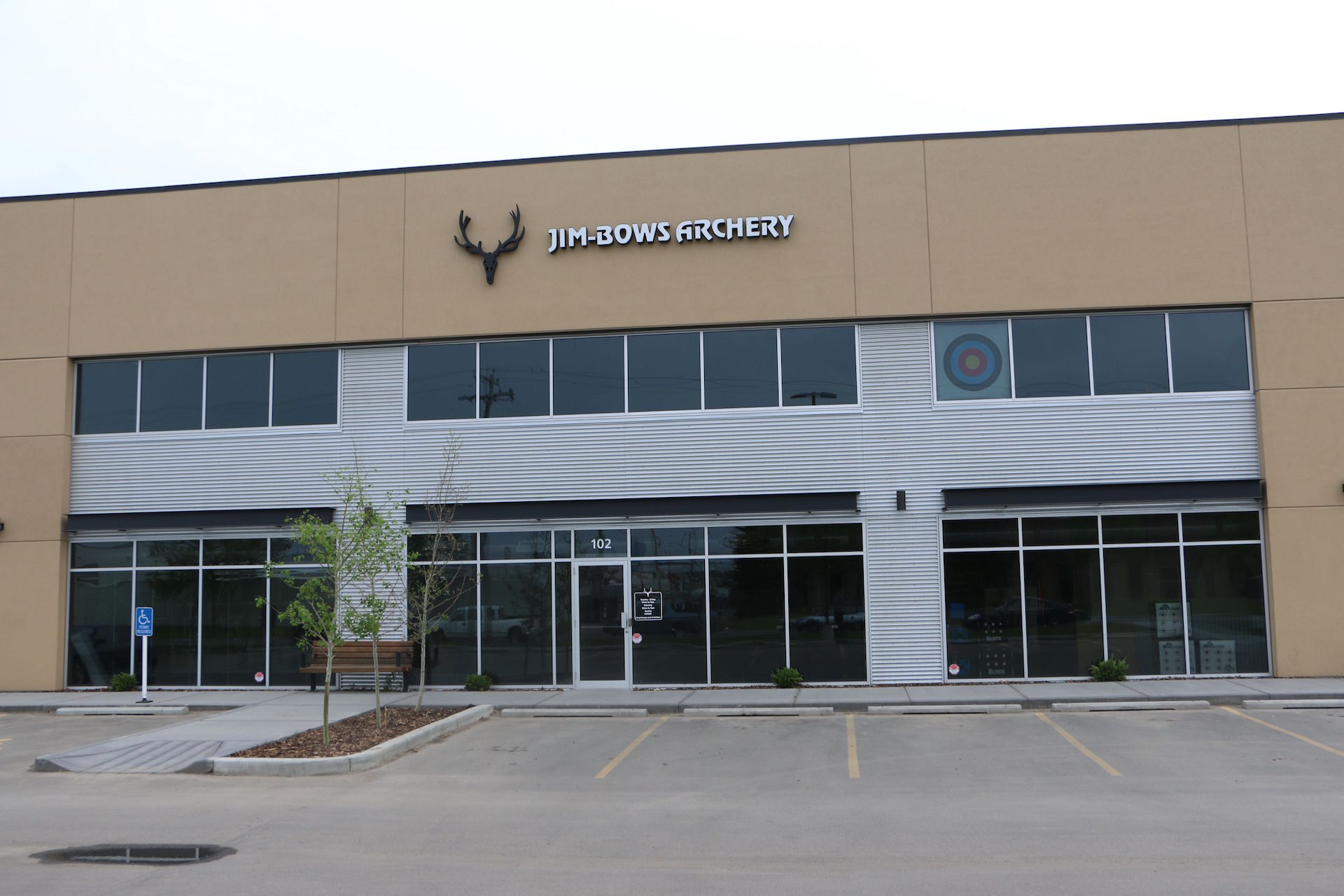 Alumicor 2200 series curtainwall and doors