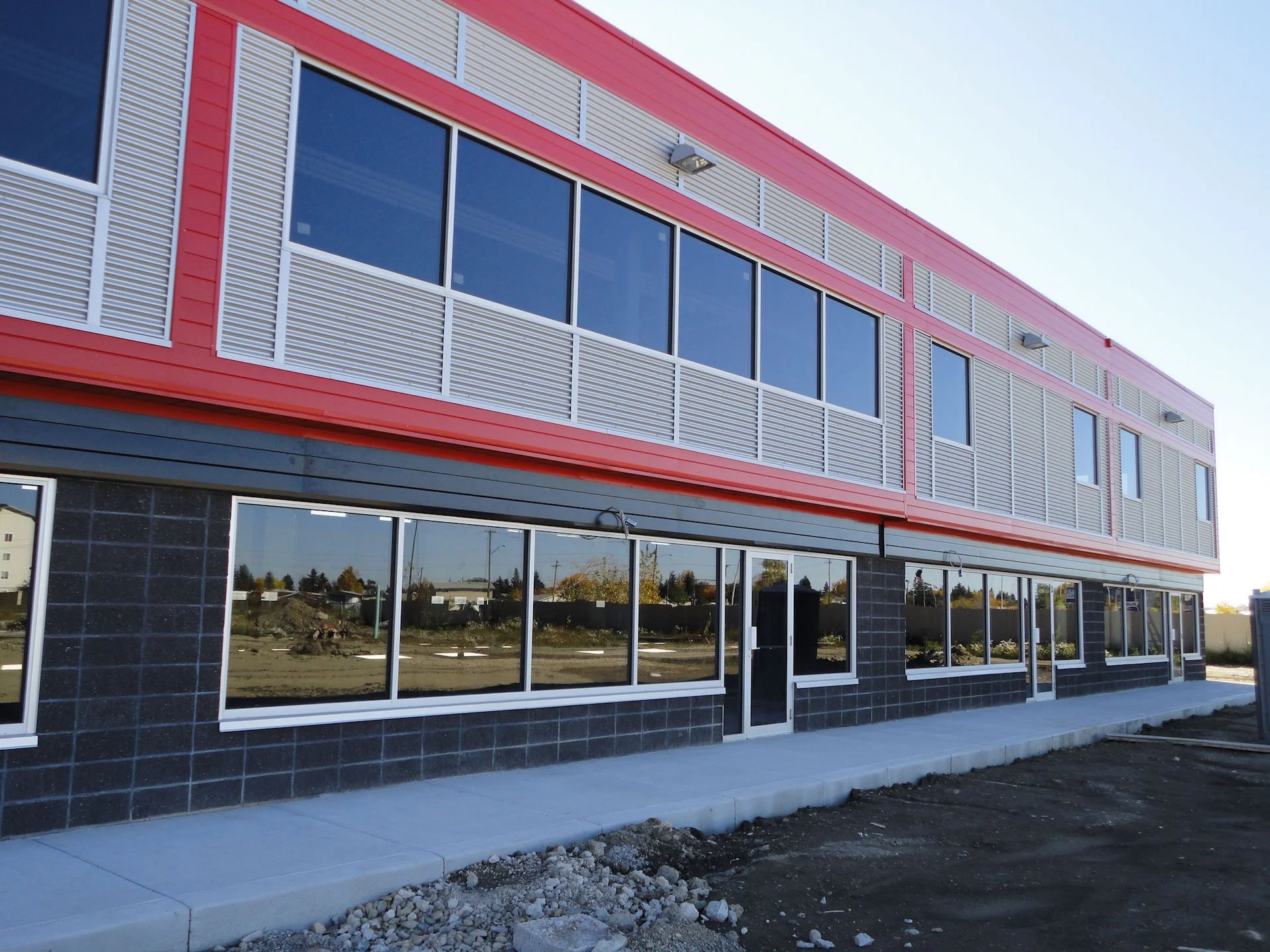 Alumicor 3400 series storefront and Alumicor doors