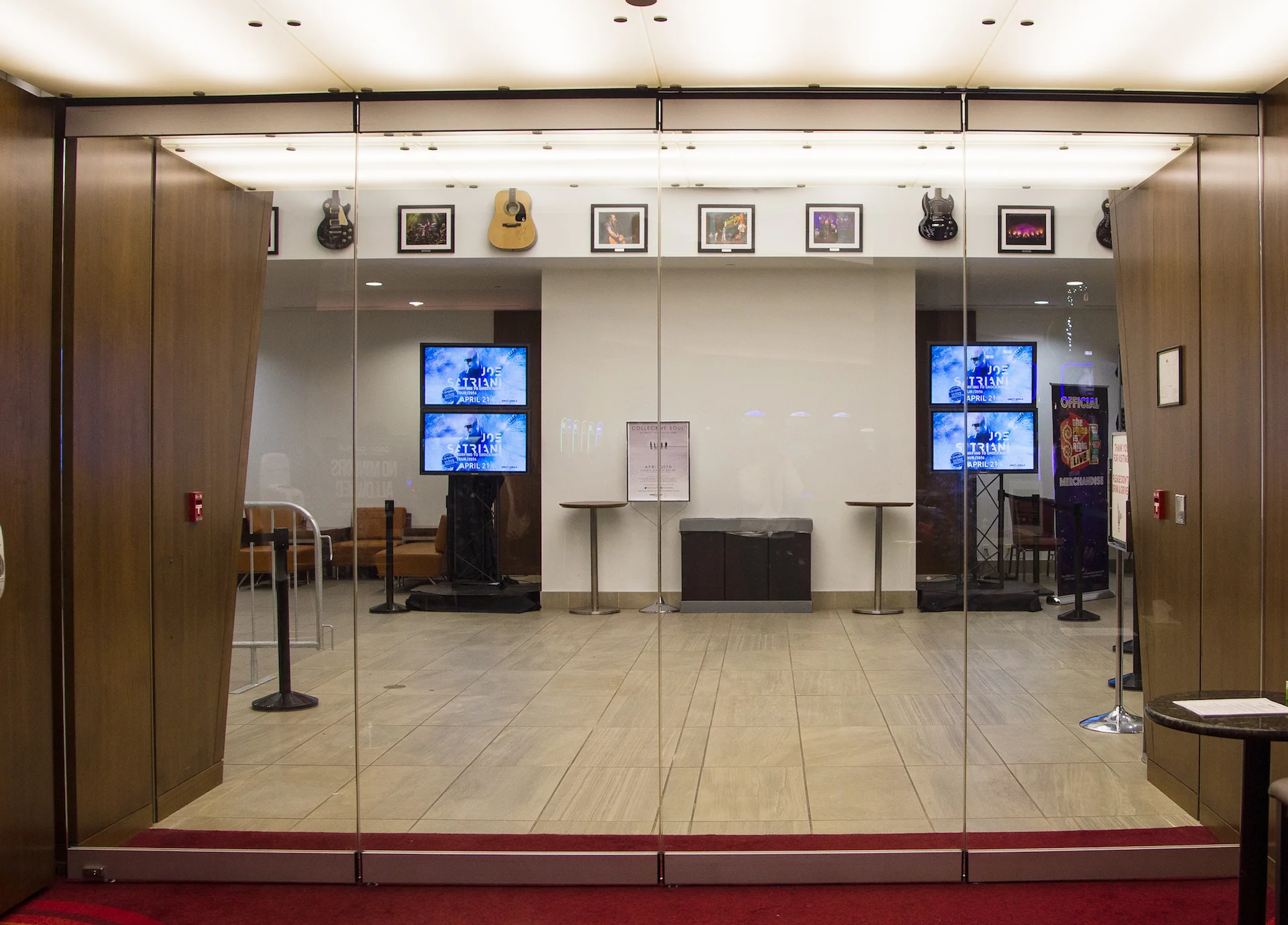 Stacking glass doors