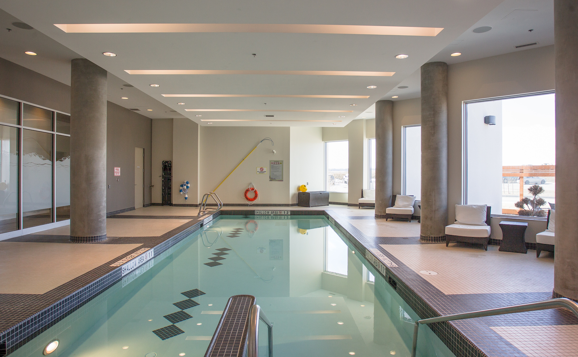 Alumicor 970 series windows and 1800 series interior storefront 