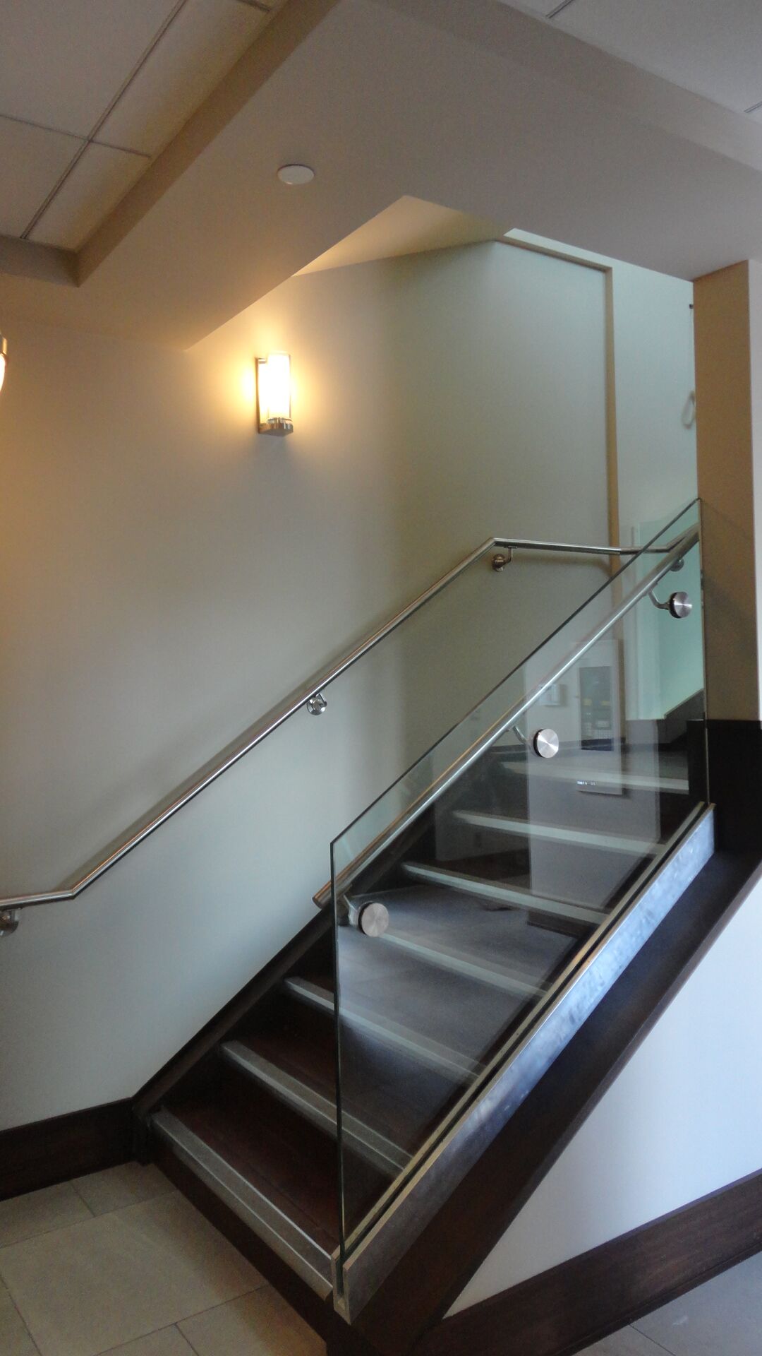 Stainless steel handrail and interior glass guardrail