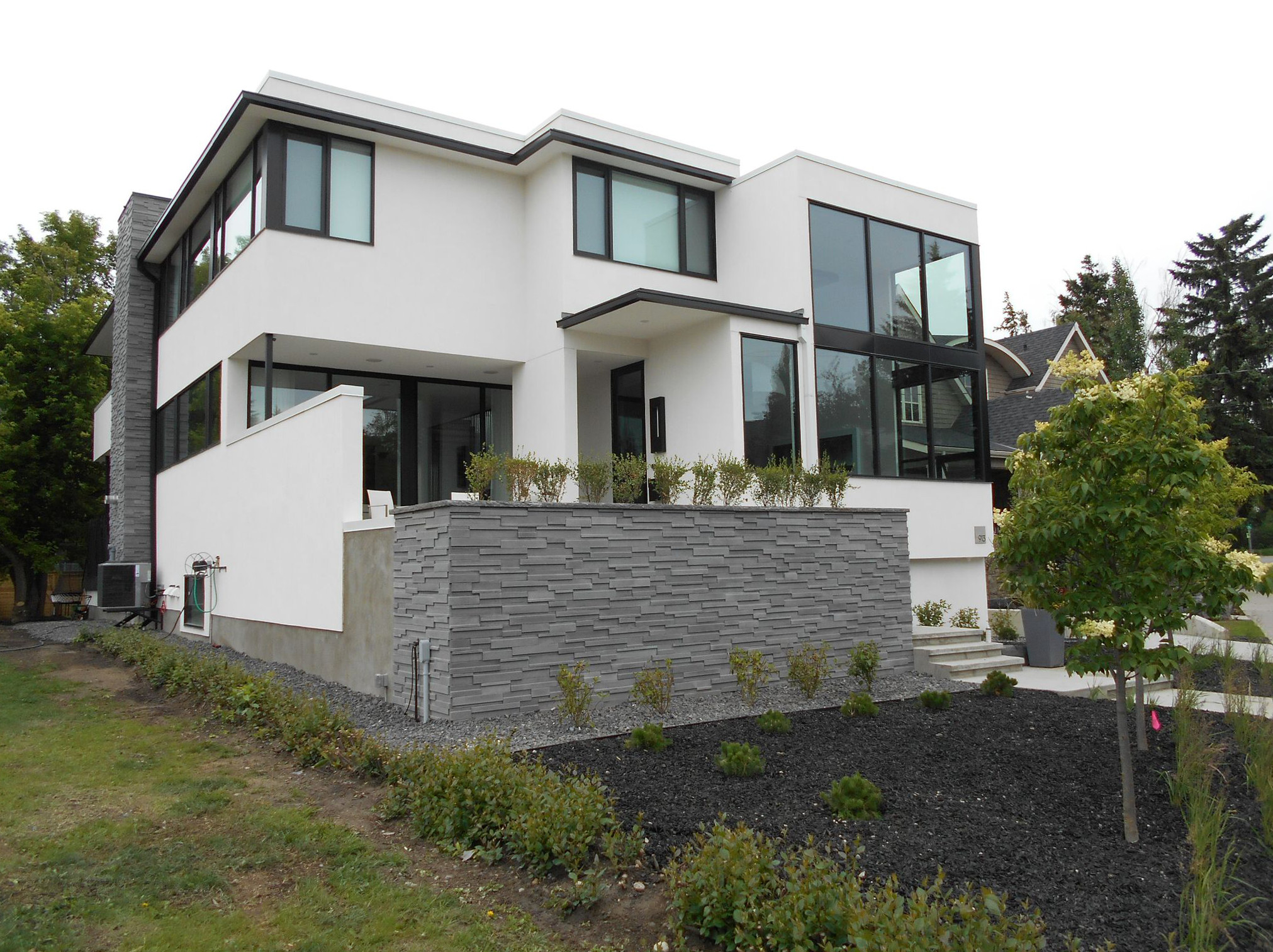 Alumicor 1990 series windows, 1350 vents and Fleetwood 12' tall sliding doors