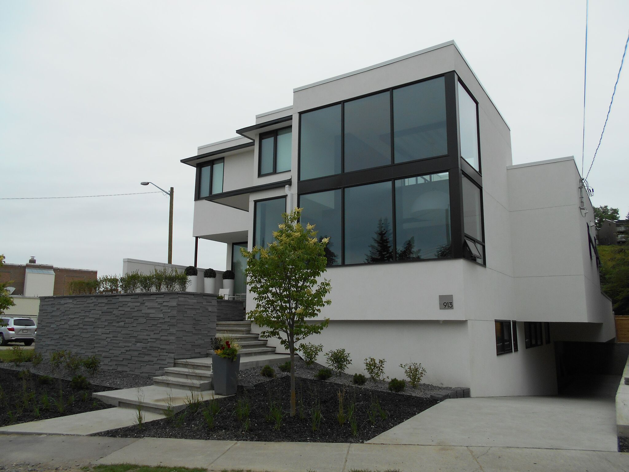 Alumicor 1990 series windows, 1350 vents and Fleetwood 12' tall sliding doors
