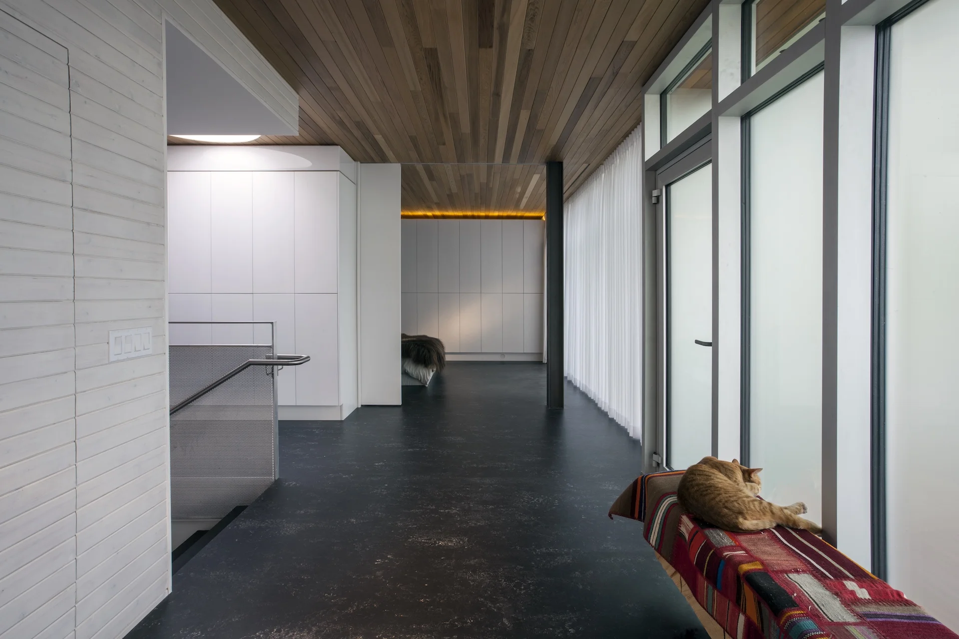 Alumicor 2600 series curtainwall, Terreporte doors