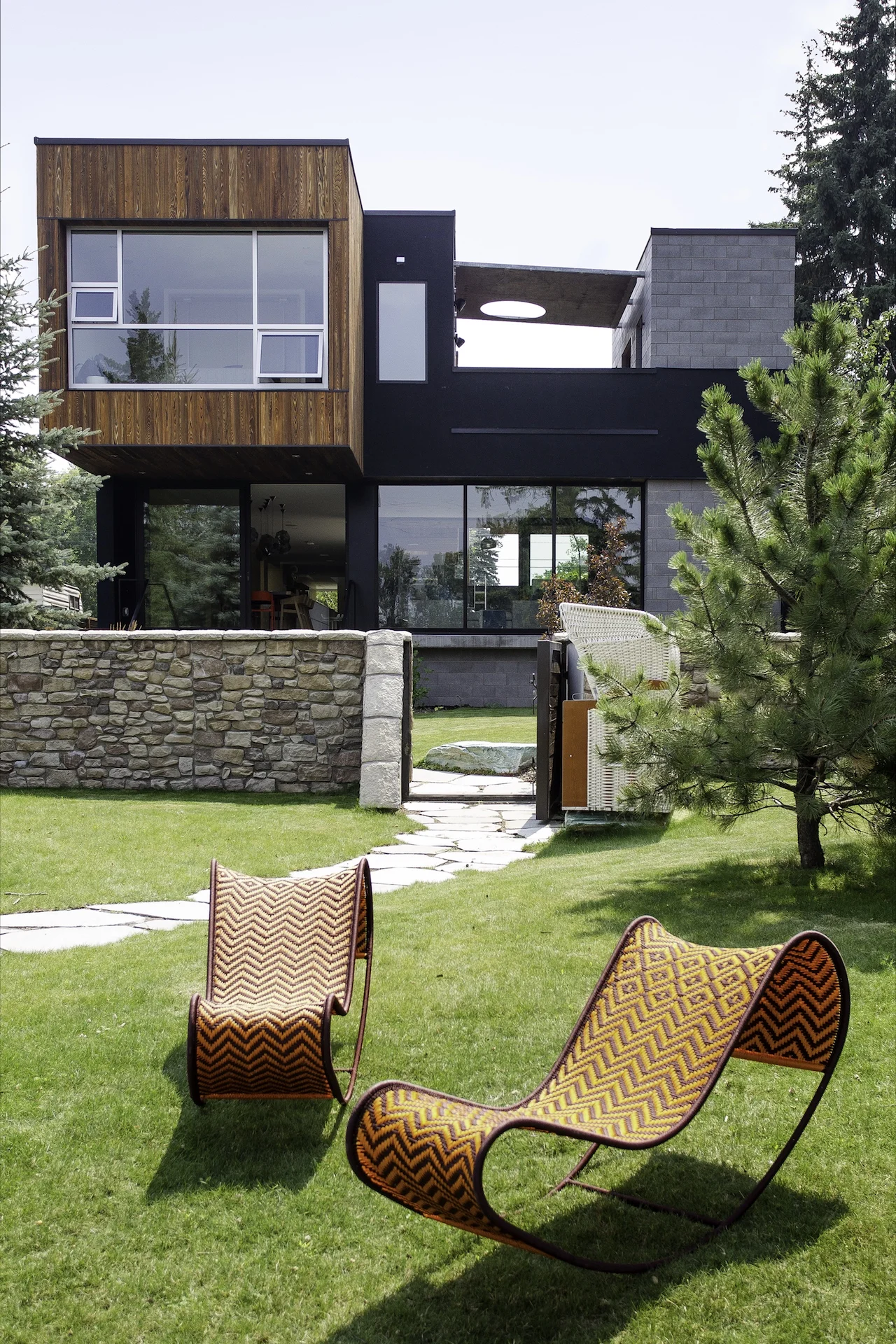 Alumicor 2600 series windows, Reynaers CP130 lift-n-slide doors, Centor screens, Alumicor skylights