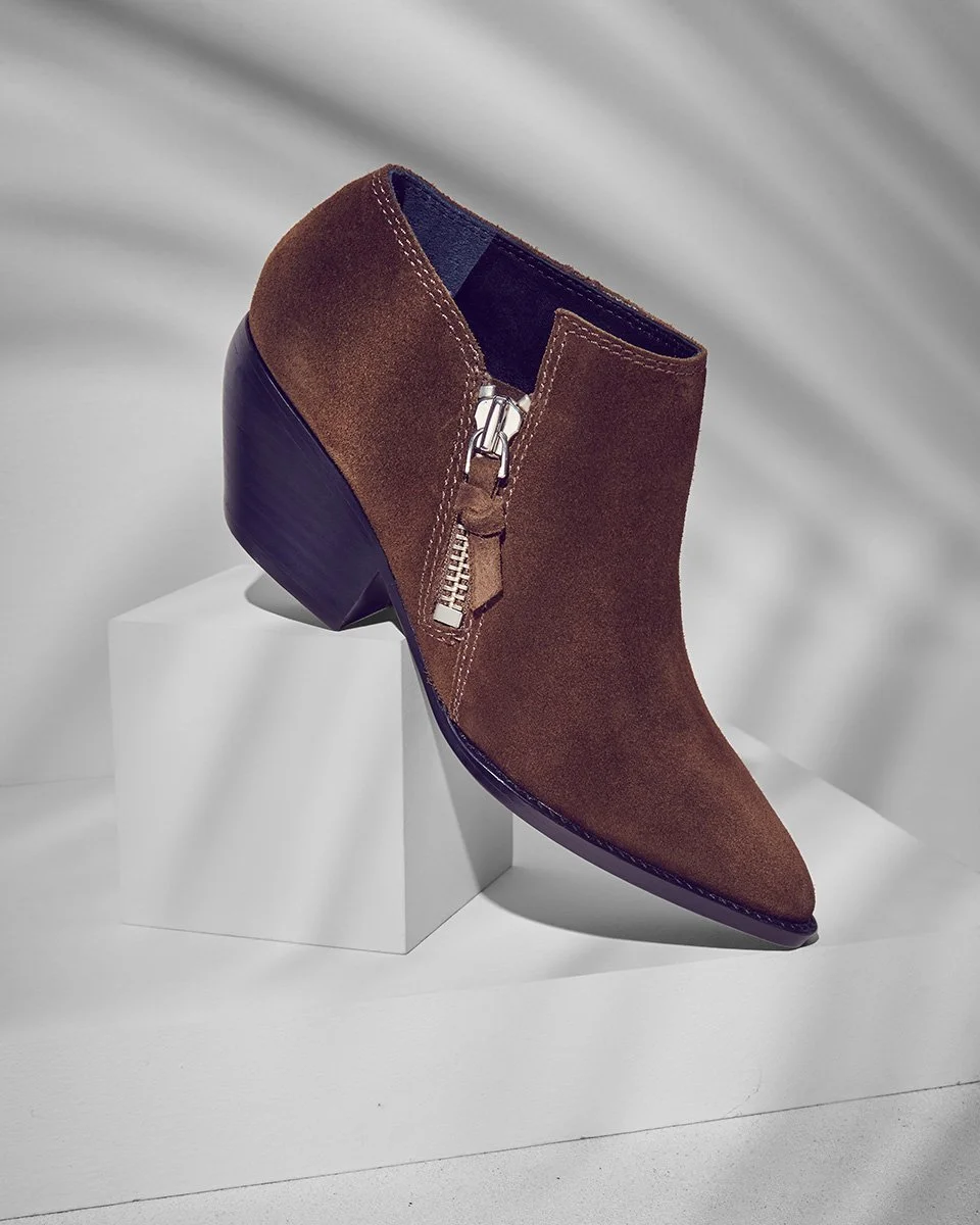 8183_CC_Showroom_ShoeHB_ST2.jpeg