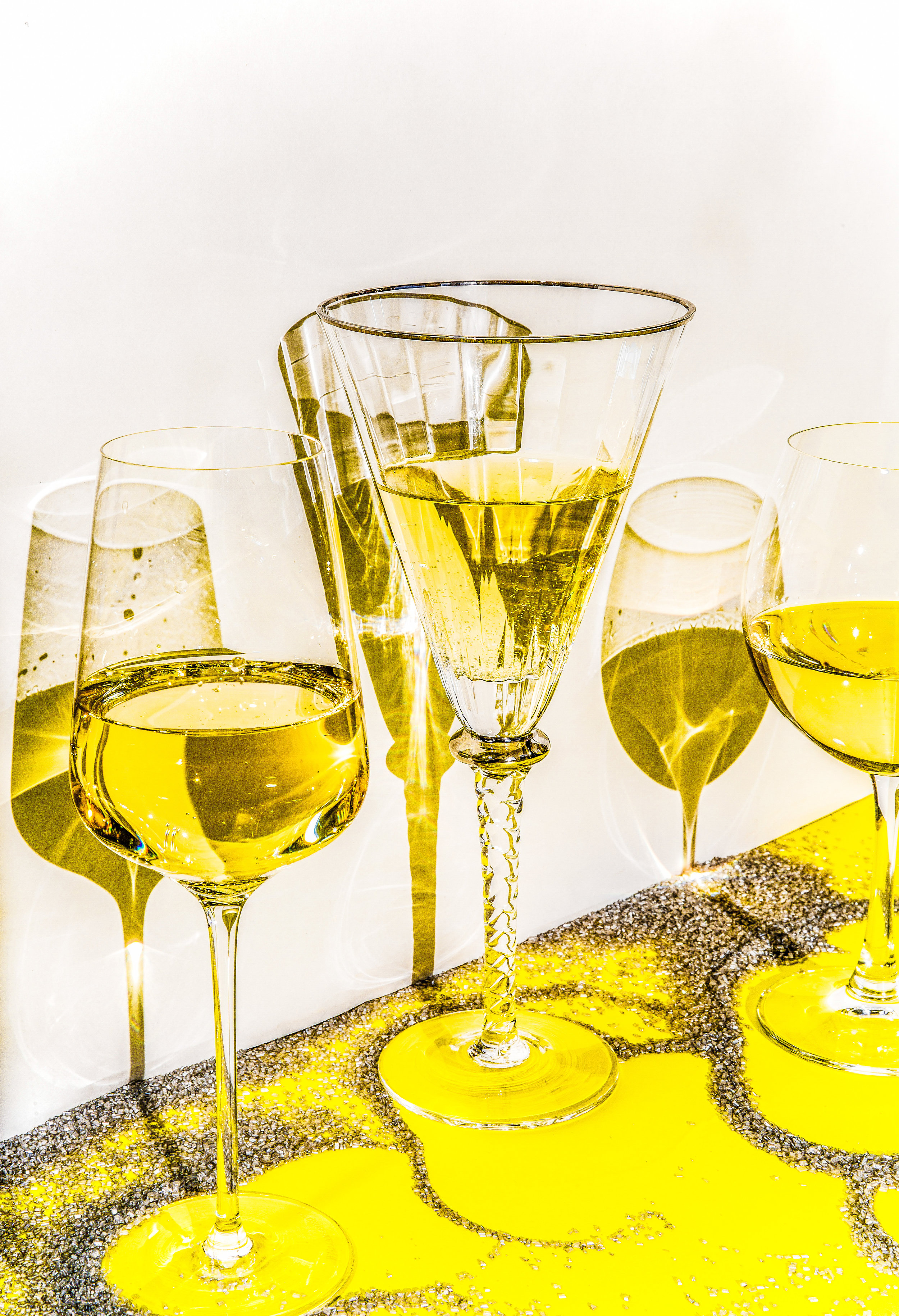 sparkle white wine 1 sRGB.jpg