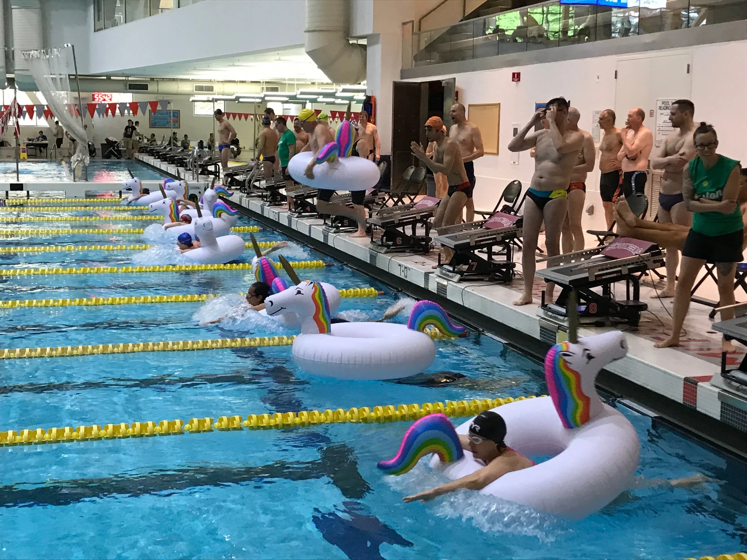 The "Fun Relay" - 4x 25 on unicorn pool floats