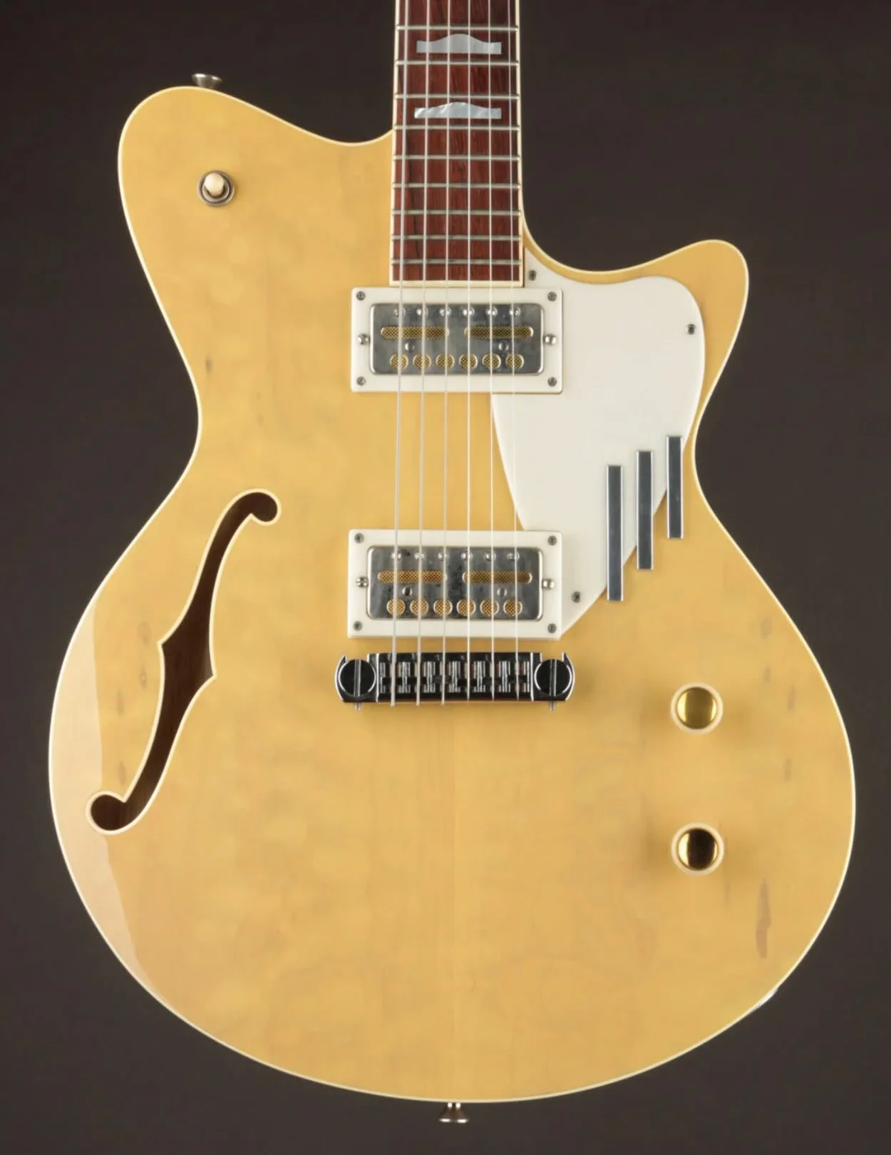 One of our favorite builds just hit the used department at @themusicemporium. This 2008 Duo Glide has Lollar gold foils with Corian rings, streamlined pickguard details and other custom touches. Big leaf maple top with some figuring showing through b