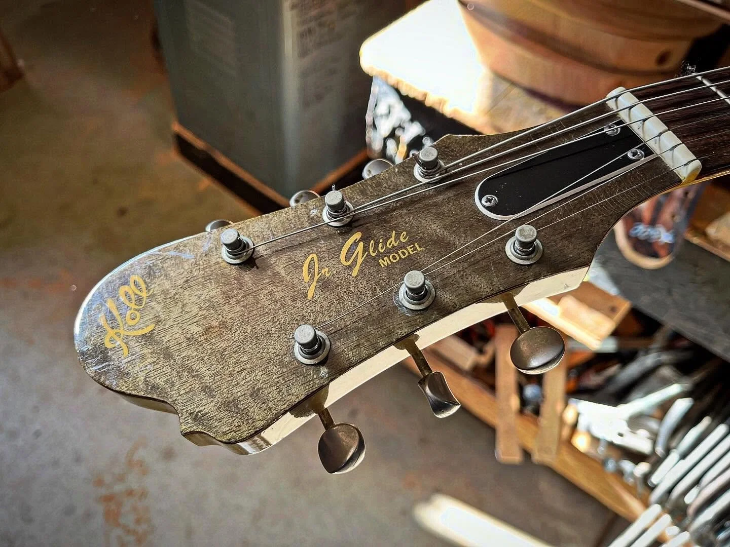 Vintage Koll lefty! Lots of details here that are of a time. Hand screened water slide nitro decals, German dyed veneer overlay, and truss rod cover made from the fall off of Matchless amplifier knob plates. (Made after hours by my friend Paul Moses)