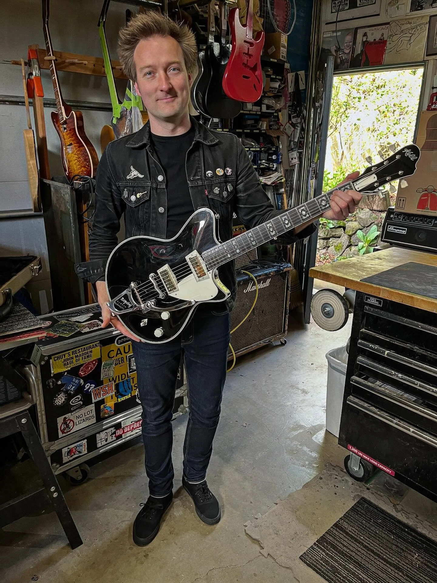 It&rsquo;s Matt Mayhem and his new Superglide Almighty. It features @curtis_novak_pickups with custom fab rings, custom inlays, double multi bound, black lacquer, mahogany, Blackwood, carved maple top, @bigsby #guitarsmadeinportland