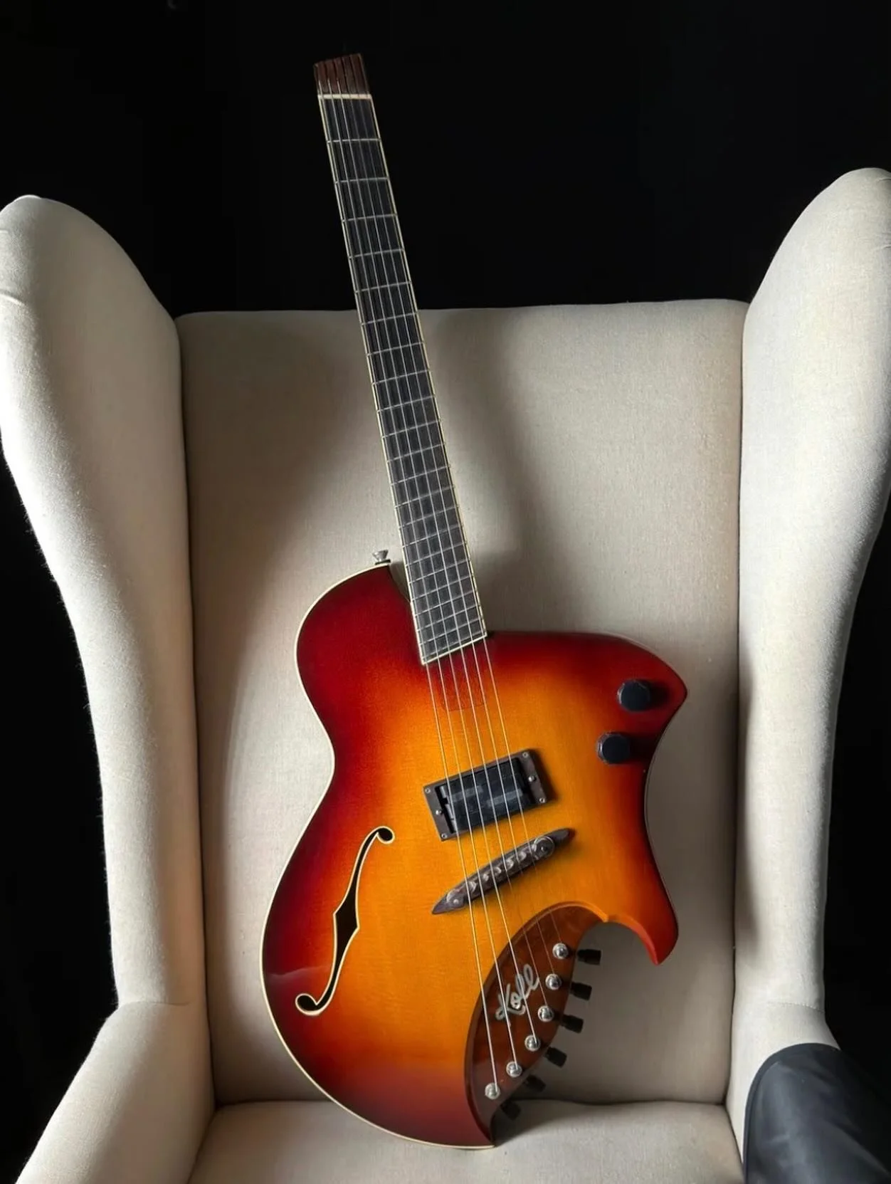 It&rsquo;s an RE MODEL archtop from 2016. I noticed this listed for sale at @essentialguitarsny I have no connection to the biz or the sale other than being the creator of this instrument. This appears to be in pristine condition! It&rsquo;s not a co