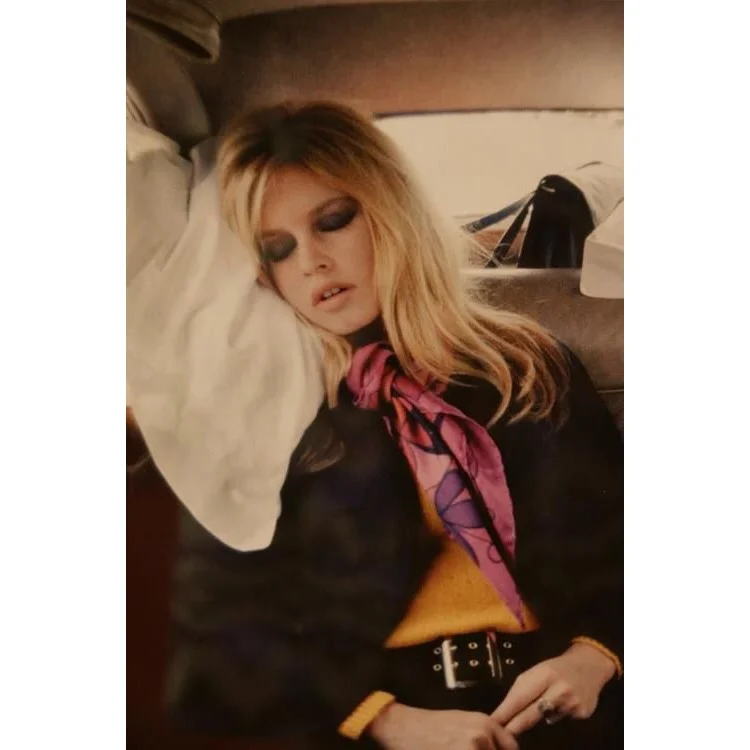 VINTAGE SCARF MOOD BOARD