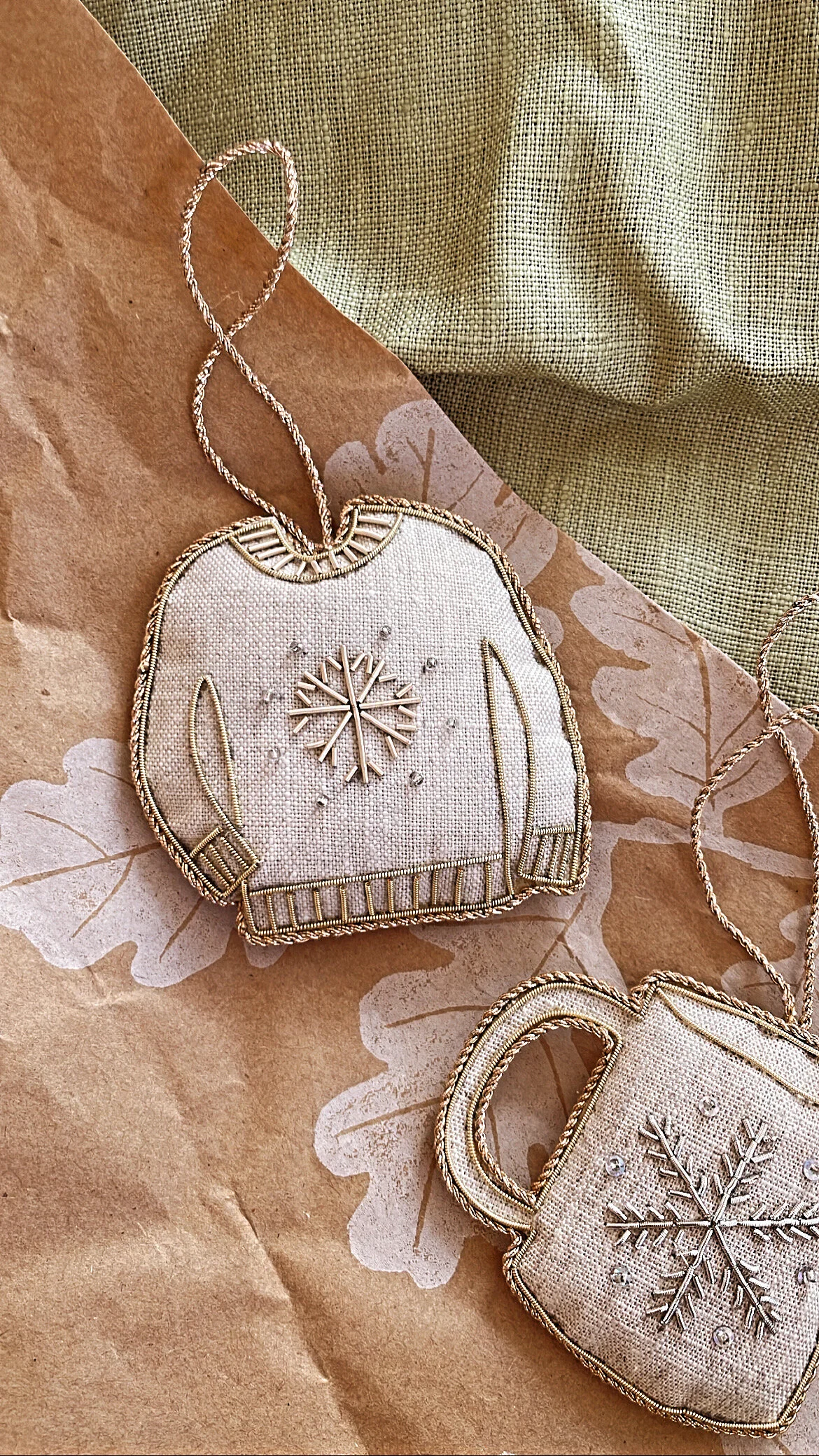 D2CDF9A1-7FA2-429F-97CB-3D1C3BF2C45B