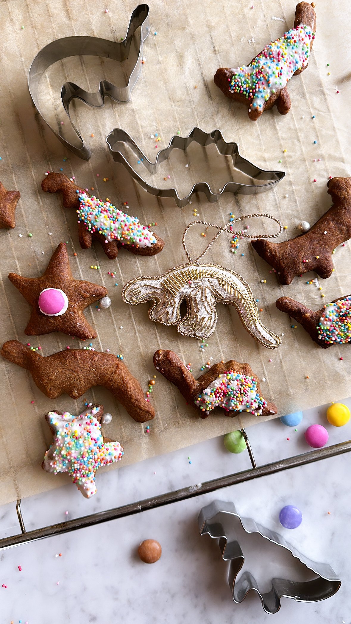 gingerbread men baking Katie Larmour Linen Christmas decorations1.JPG