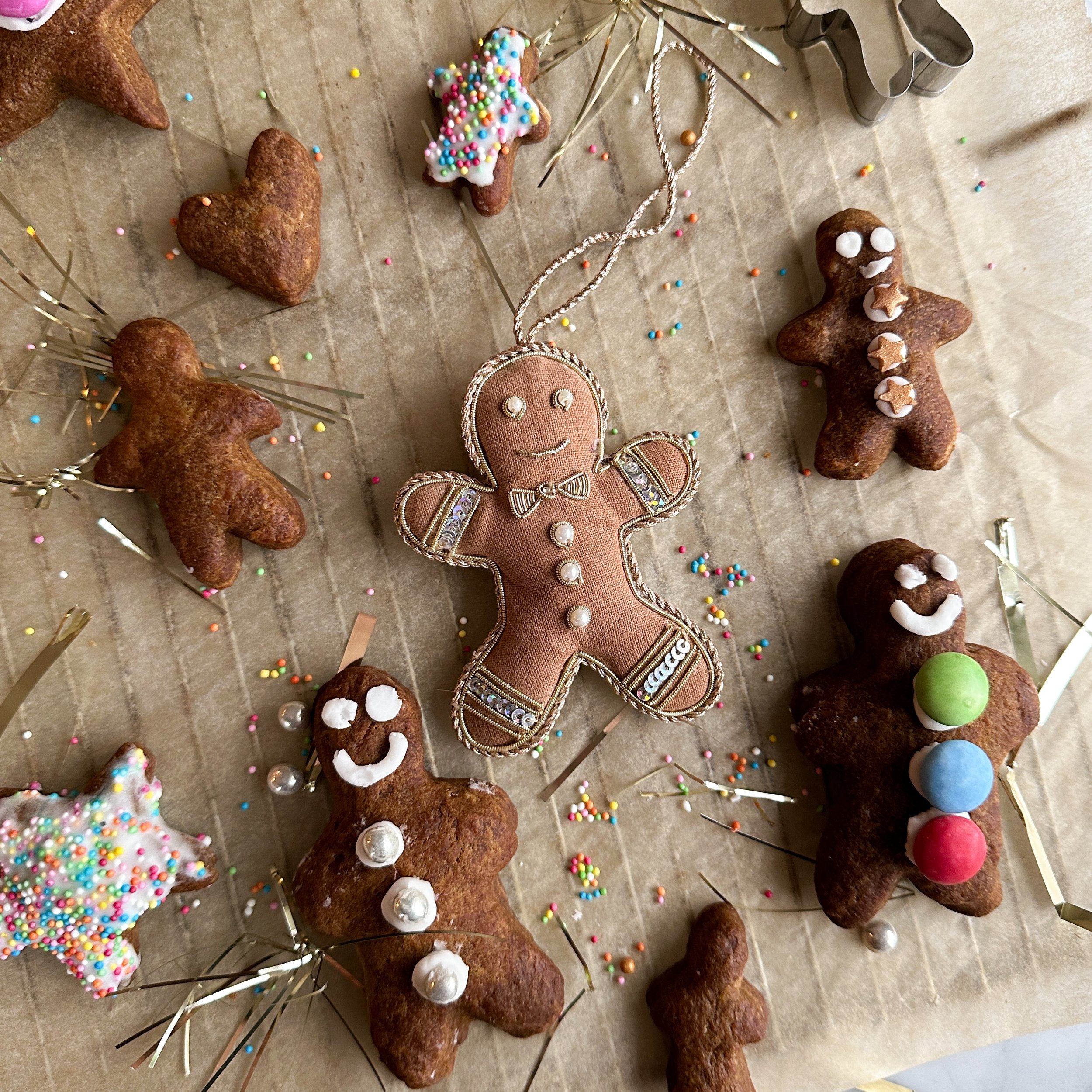gingerbread men baking Katie Larmour Linen Christmas decorations14.JPG