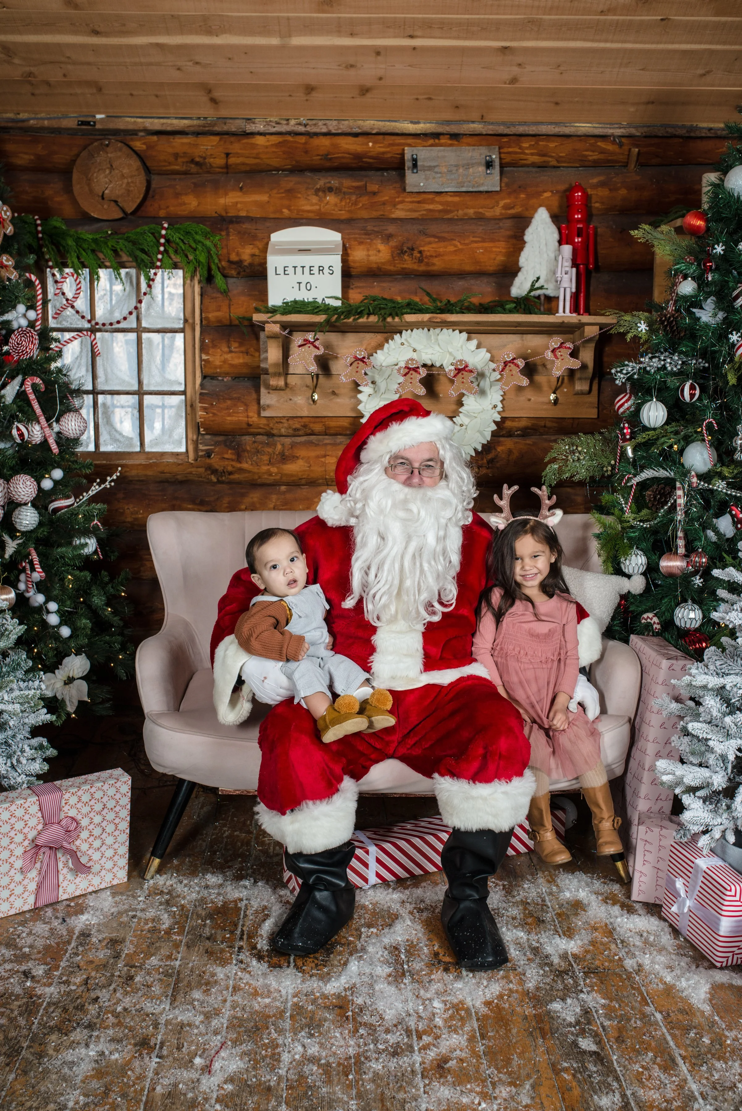 SANTA 2022_DEC 3_ELIZABETH JACKSON 011.jpg