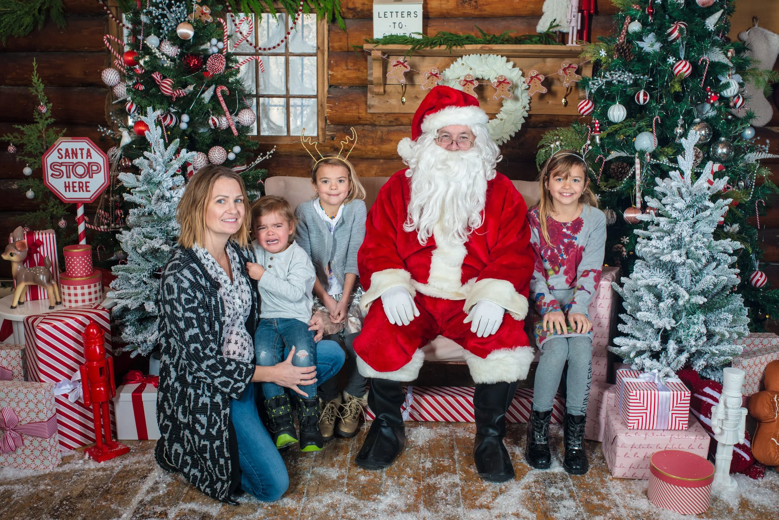 SANTA 2022_DEC 3_CLAIRE LYLAH ALEC 001.jpg