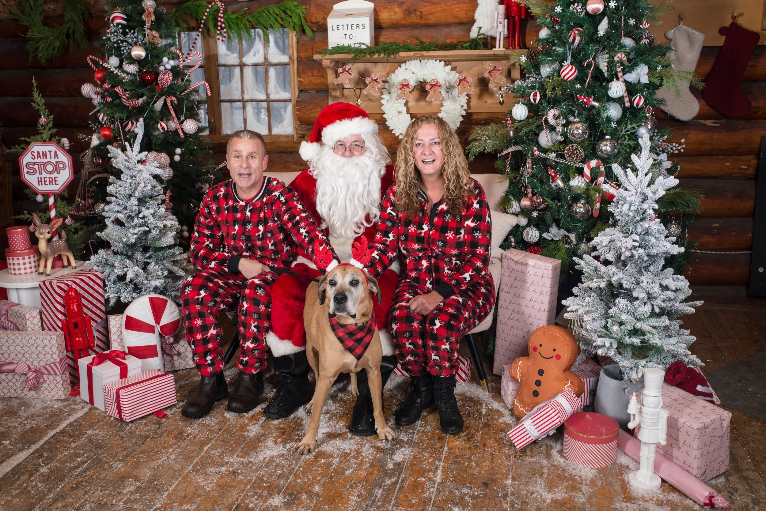 SANTA 2022_DEC 4_ANDREA + EDDIE 005.jpg