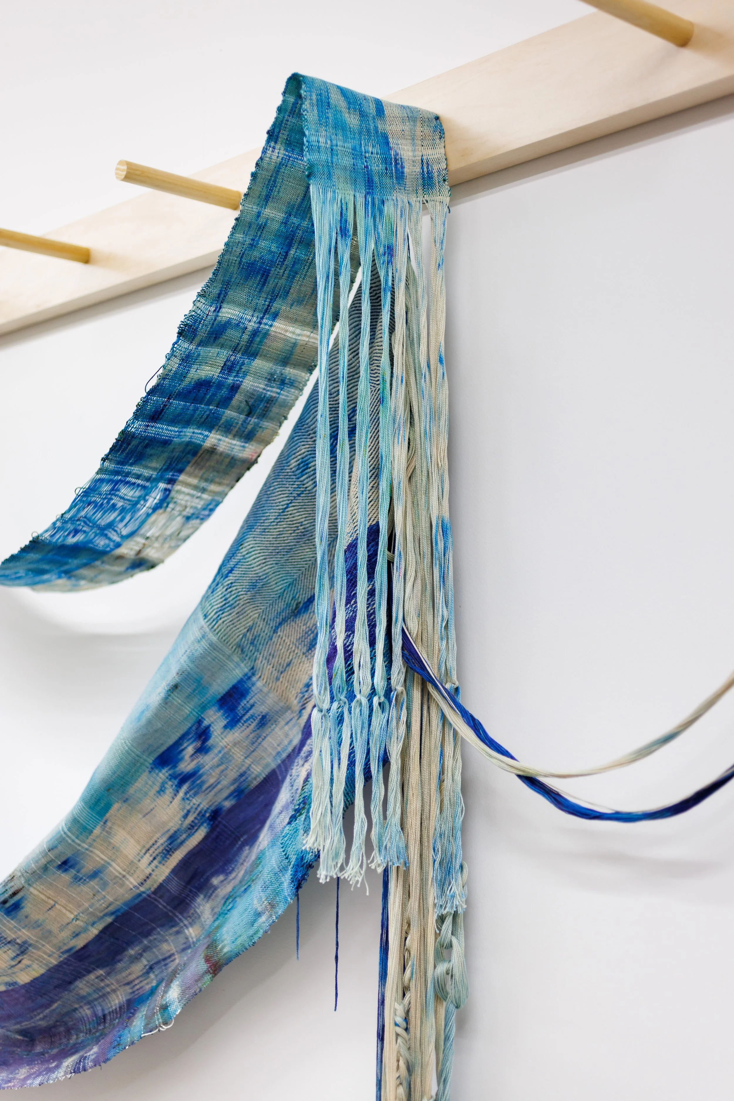 Weaving (Pulling Through) Detail View