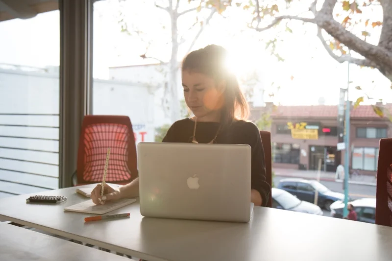 Allison-Evelyn-copywriter-San-Diego-brand-strategist.jpg