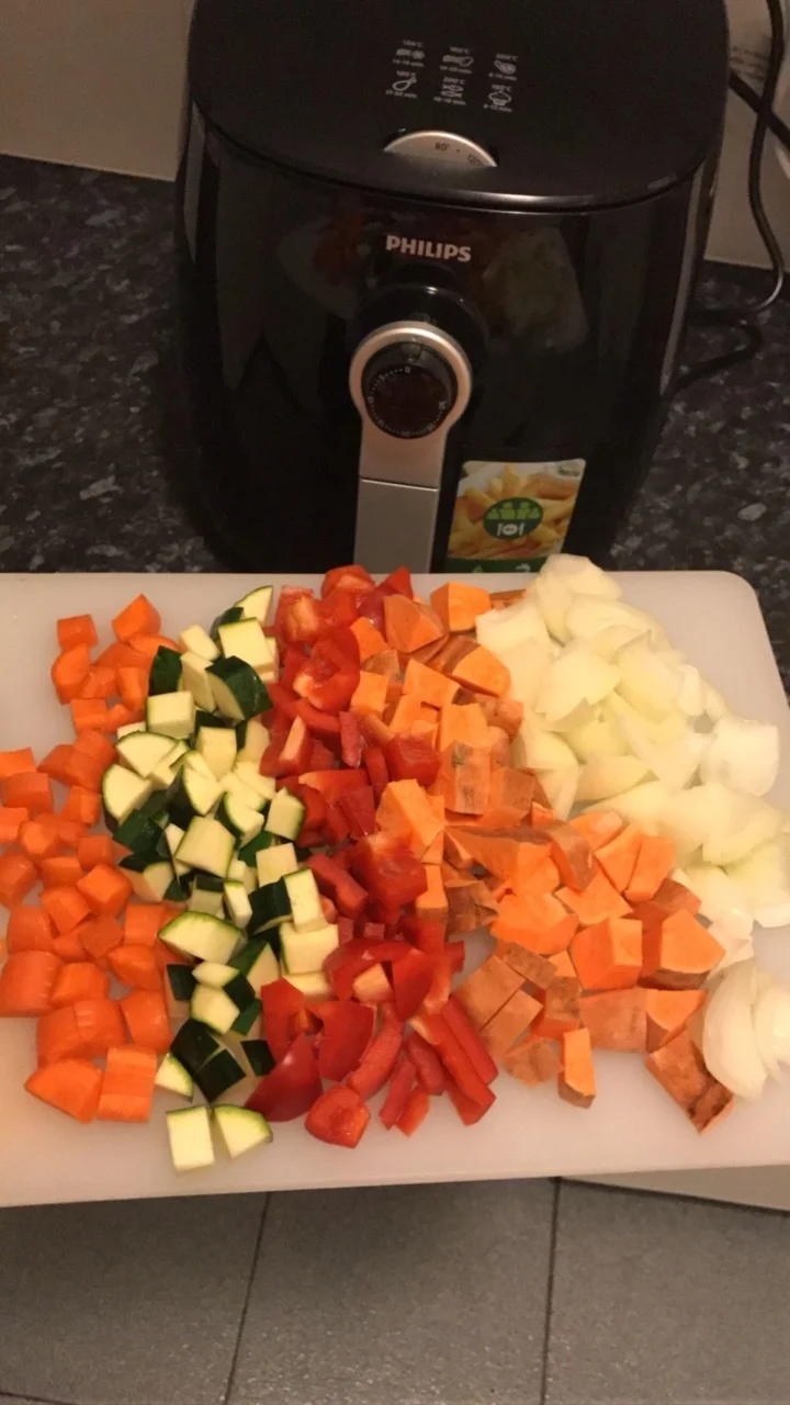 Why you NEED a Philips Airfryer in your life.