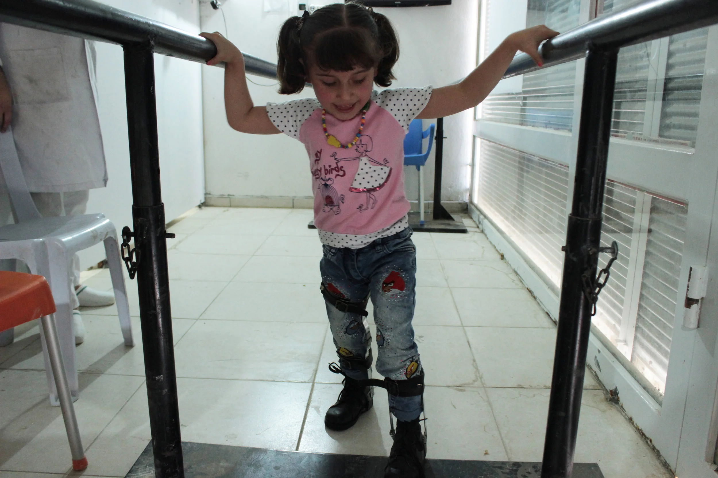 MARYAM WALKING.jpg