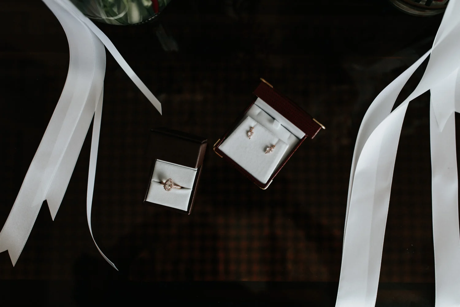 Hotel Realm Bridal Prep Canberra Wedding - Photography by Jenny Wu Straight No Chaser