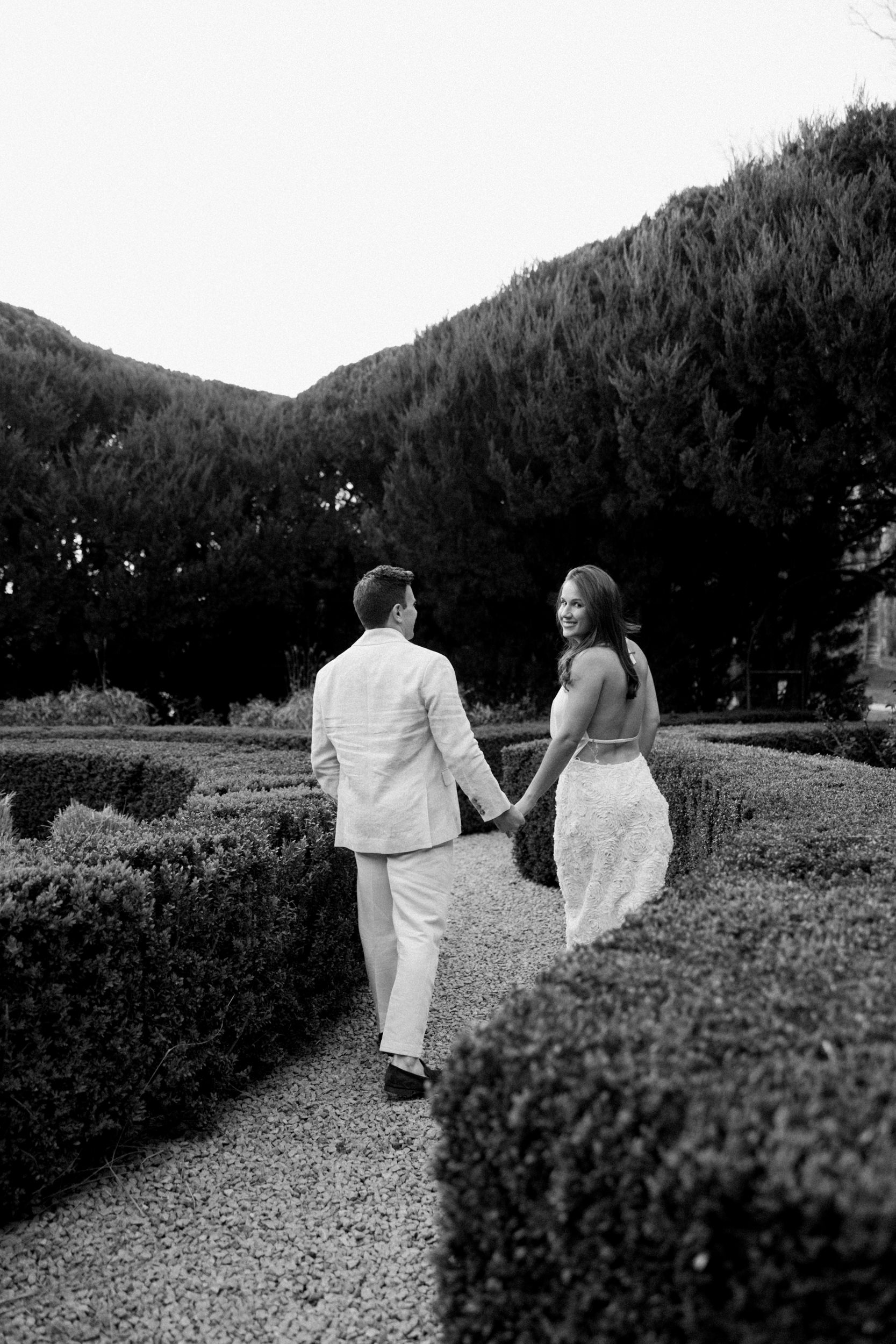 Mona Farm Cocktail Party / Tess &amp; Lawrence