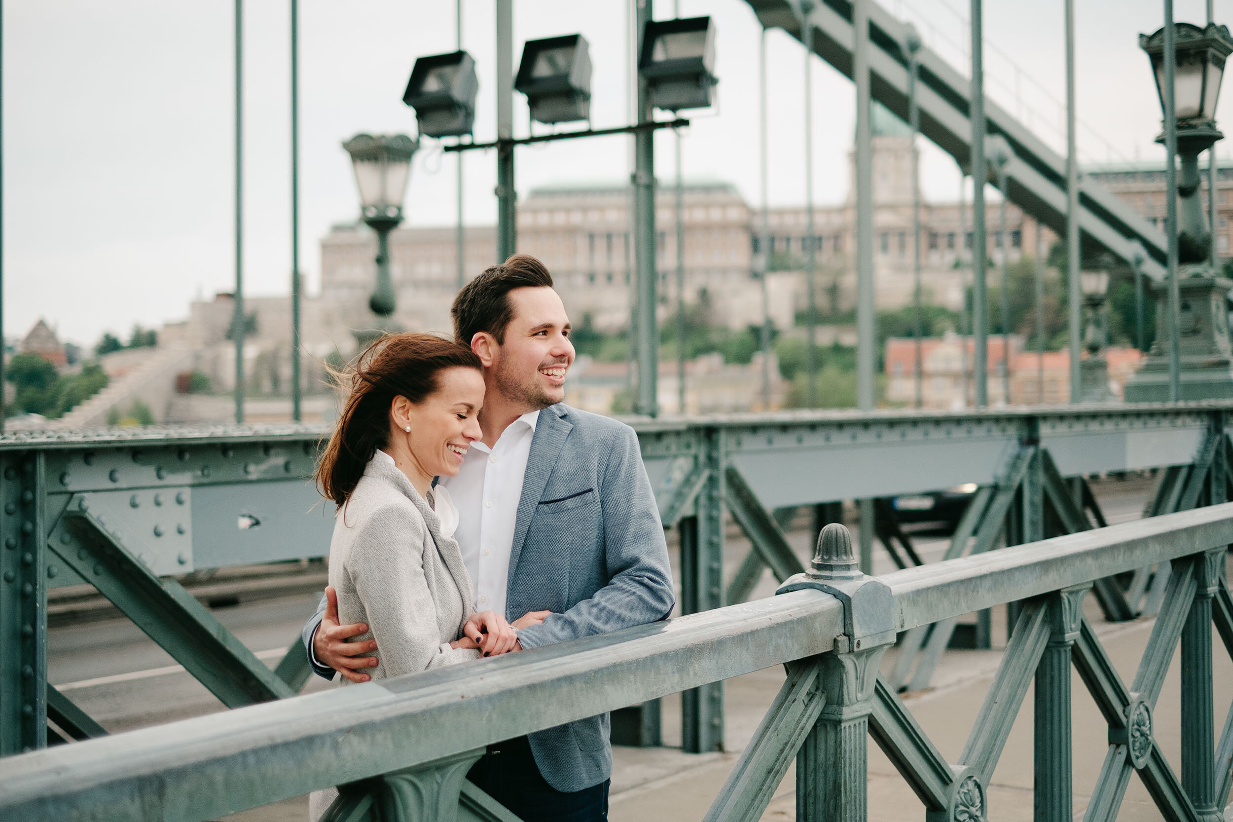 Jegyesfotózás (engagement session, e-session) a budapesti Lánchídon