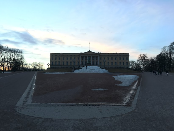  The Norwegian Royal Palace greets you at the end of the famed Karl Johans Gate