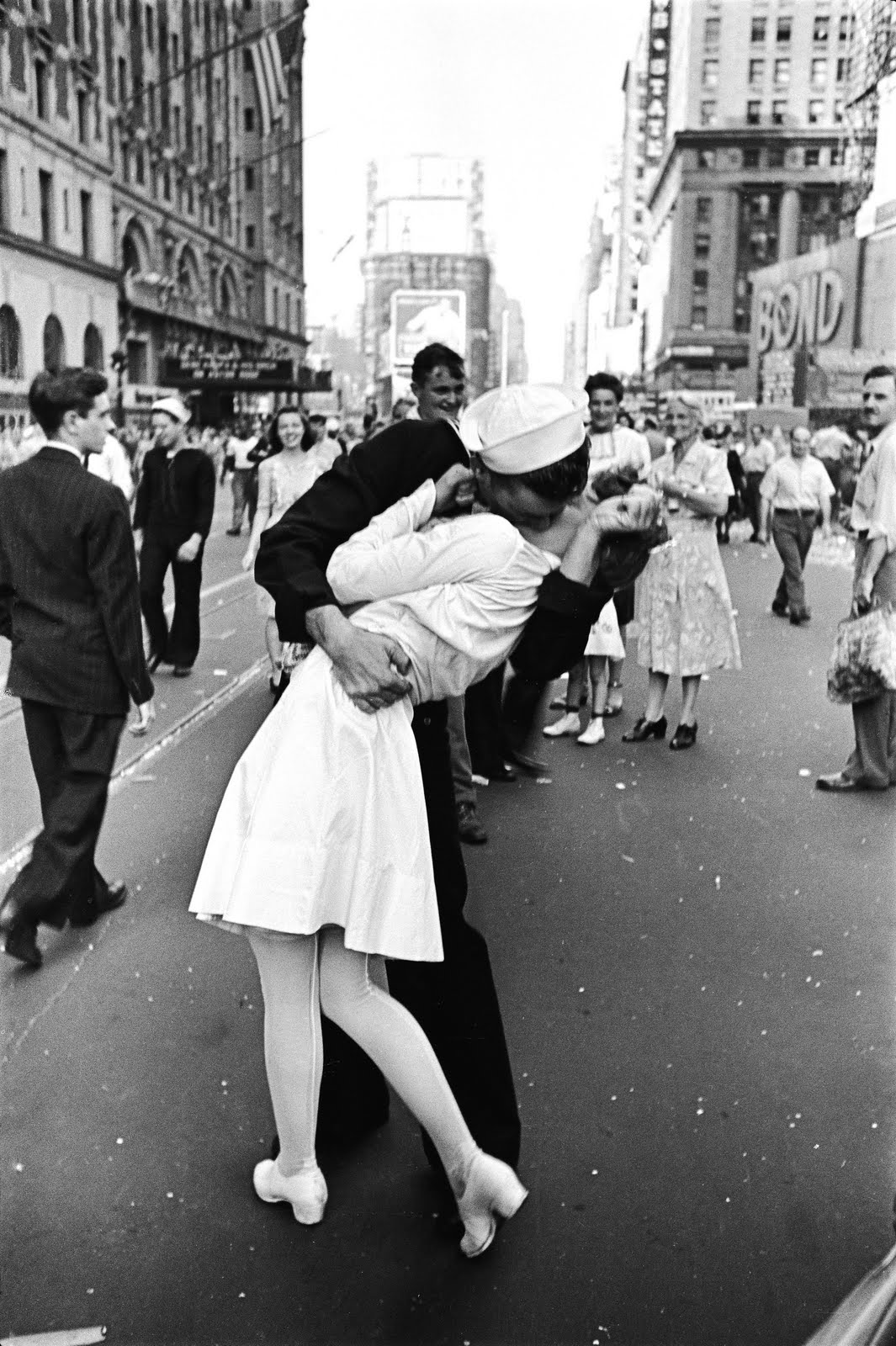Alfred Eisenstaedt, 'V-J Day in Times Square', 1945
