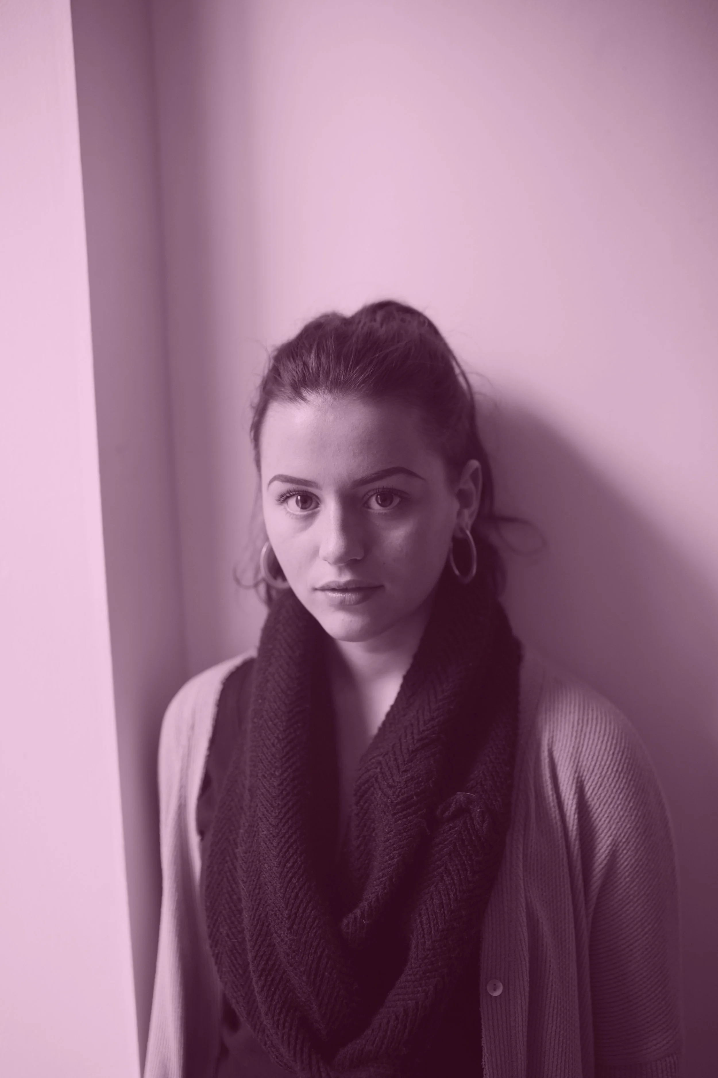 Chiara Wilkinson, Social Media Manager Chiara is third year Art History and English Literature student from Edinburgh. Aside from her passion for writing, Chiara spends her time at life drawing classes, visiting art exhibitions, ticking off music festivals, and finding new inspiration for the ST.ART Instagram. She joined ST.ART to become more involved with the abundance of creative energy in St Andrews, and encourages artists of any sort to get involved - hoping to employ the social media as a platform to inspire and promote young creative talent. Contact her at cw227@st-andrews.ac.uk .