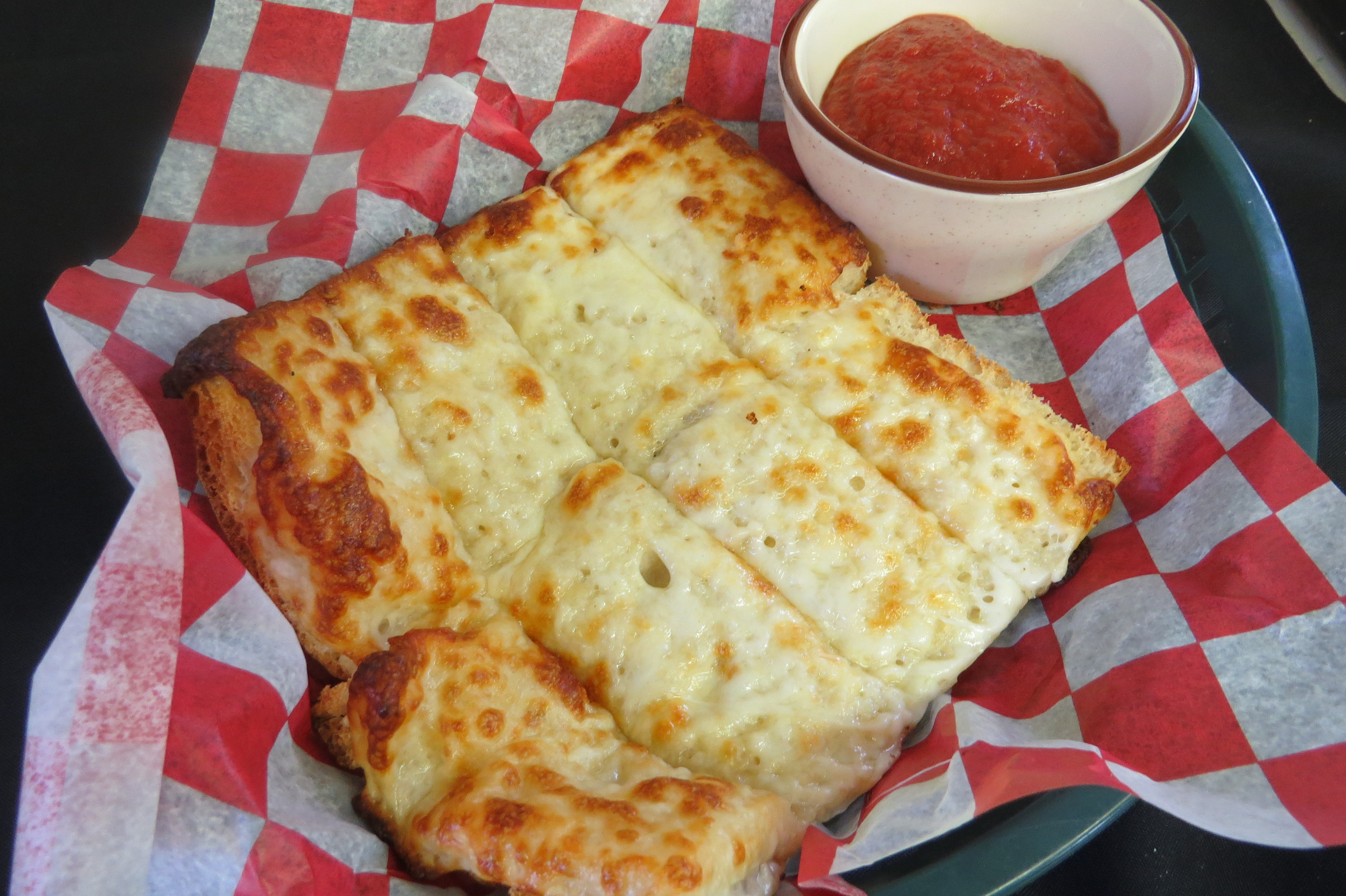   GARLIC CHEESE BREAD  