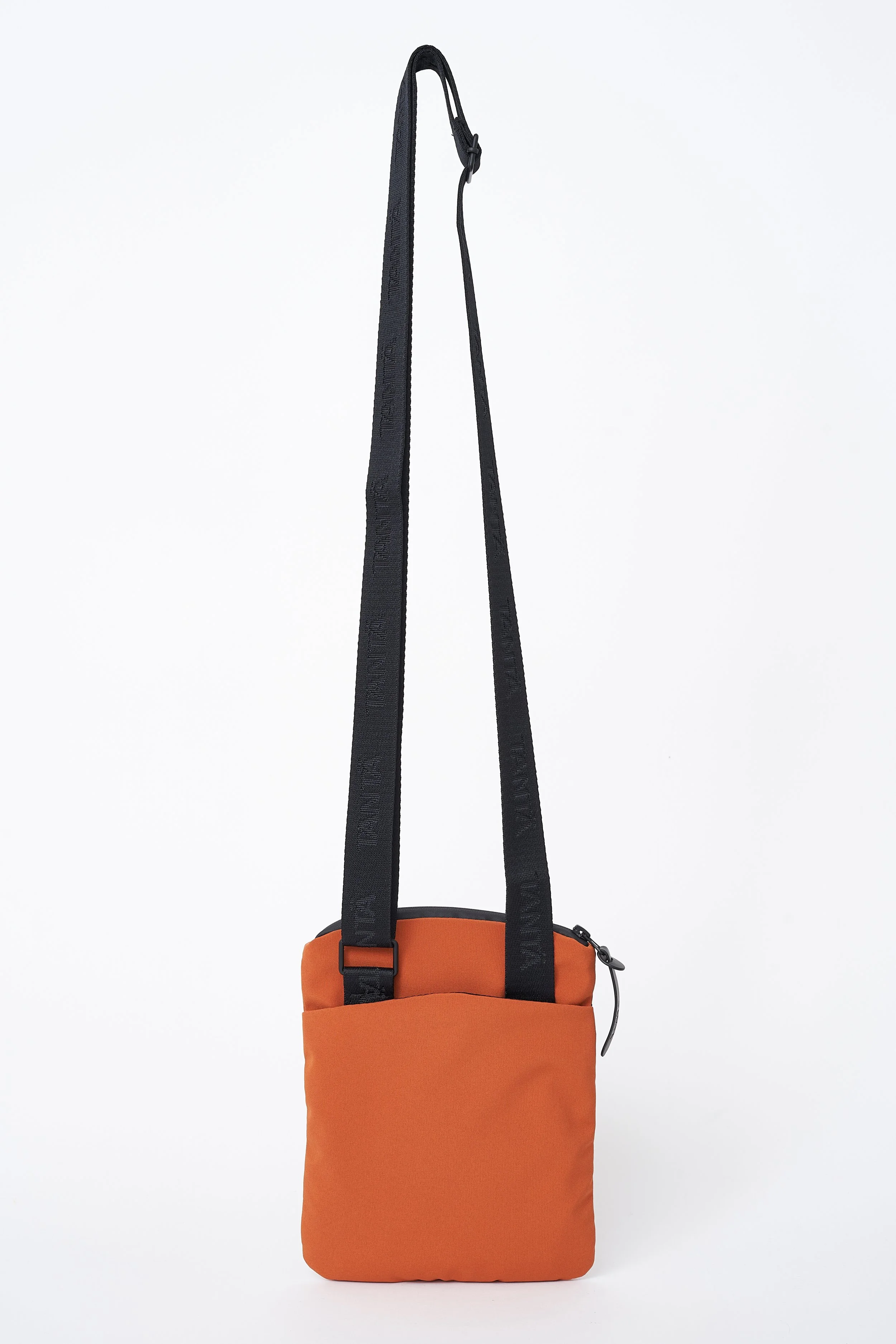 T1017-TOIRNEACH-GINGERBISCUIT-FW22- 2.jpg