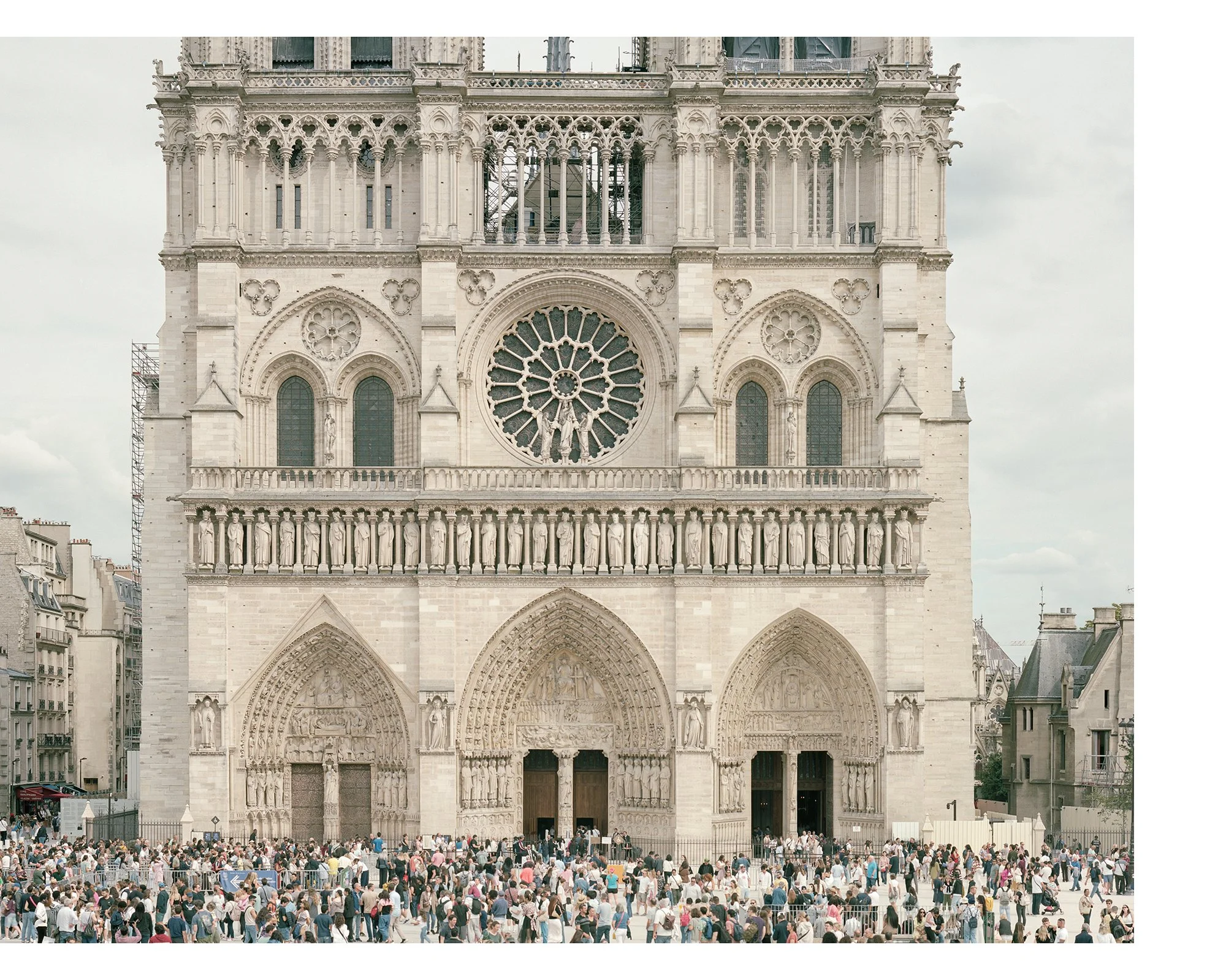 notre-dame de paris - 2025