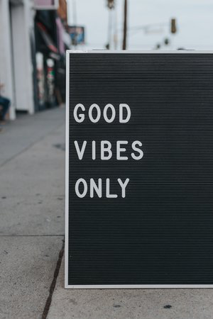 good-vibes-only-bestes-yoga-studio-muenster-purefreude.png