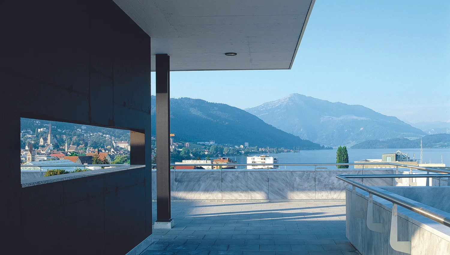 Landis & Gyr-Strasse 1, Zug 1996