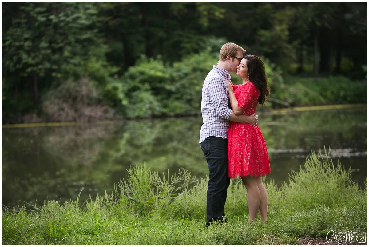 Morton-Arboretum-Engagement-Pictures_0023.jpg