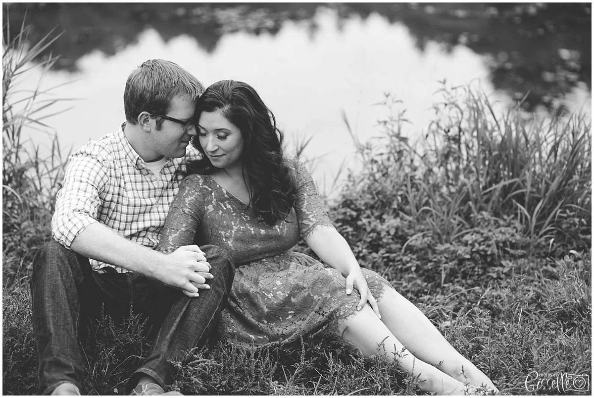 Morton-Arboretum-Engagement-Pictures_0024.jpg